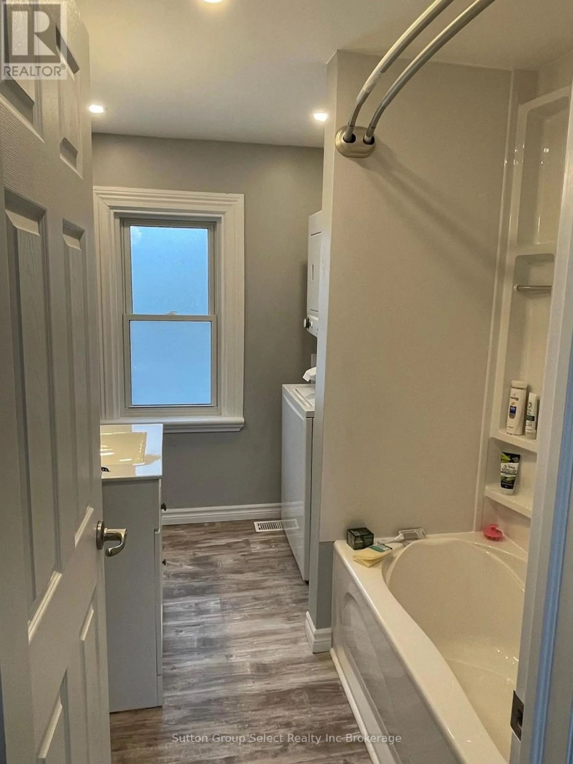 48 PERRY STREET - Image 7
