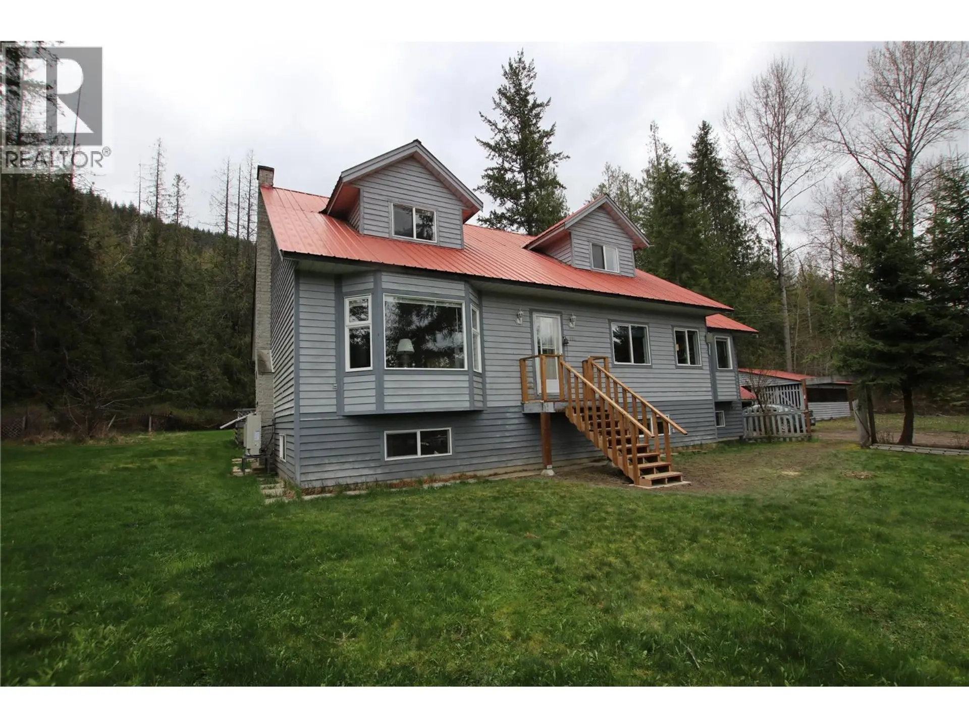 Property at 561 Willow Street, Fauquier, BC