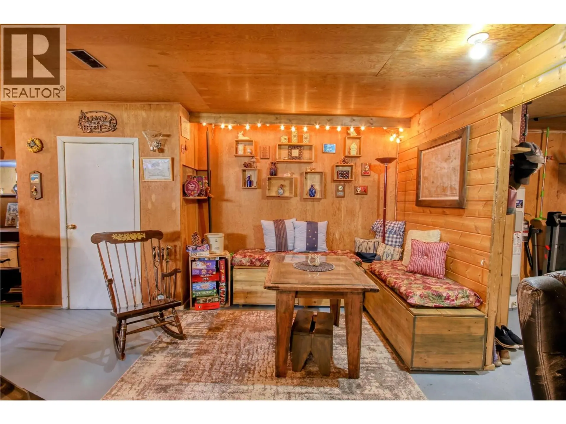 4771 Burns Avenue - Image 11