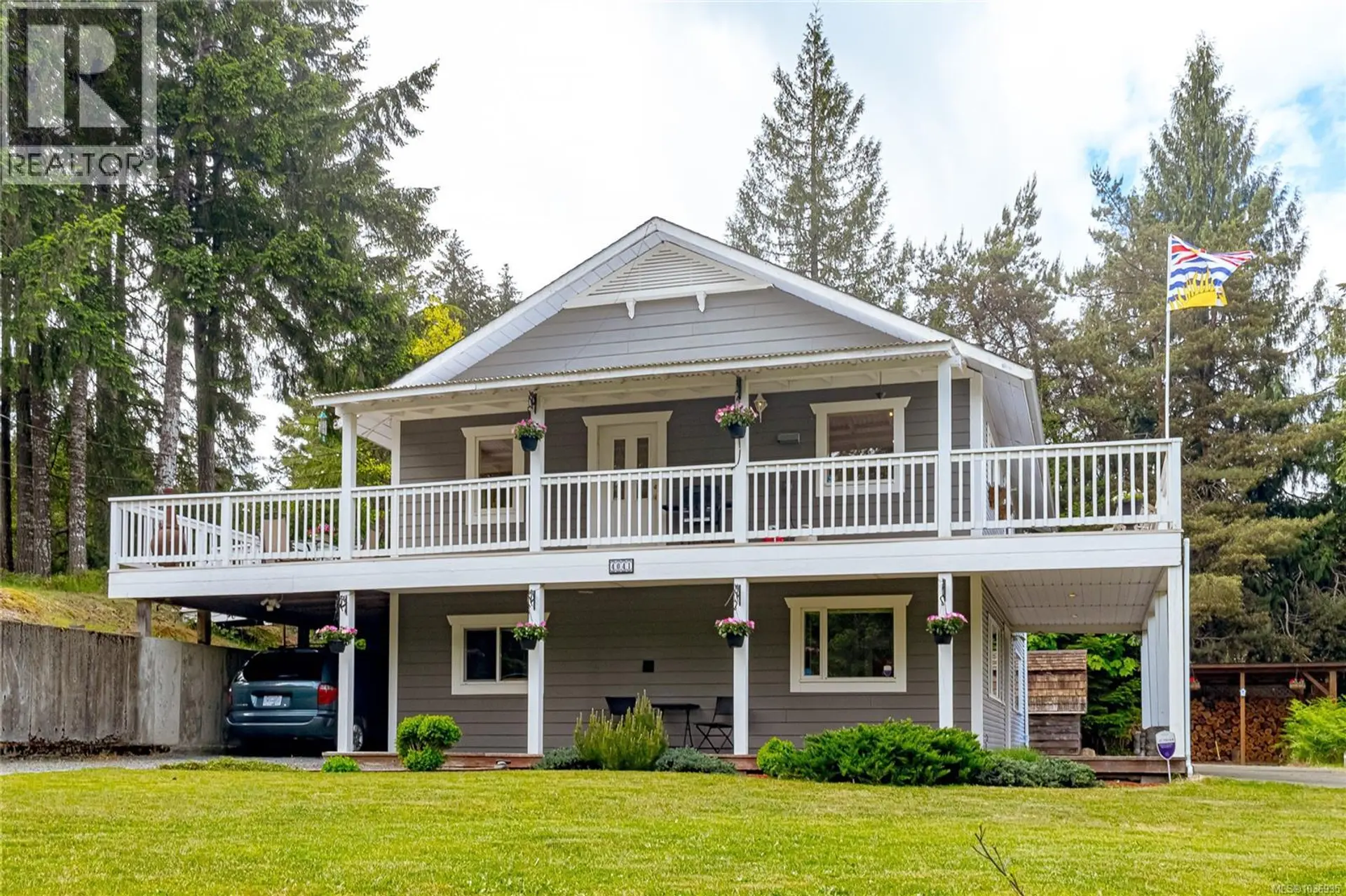Property at 4041 Cambrai Rd, Duncan, BC