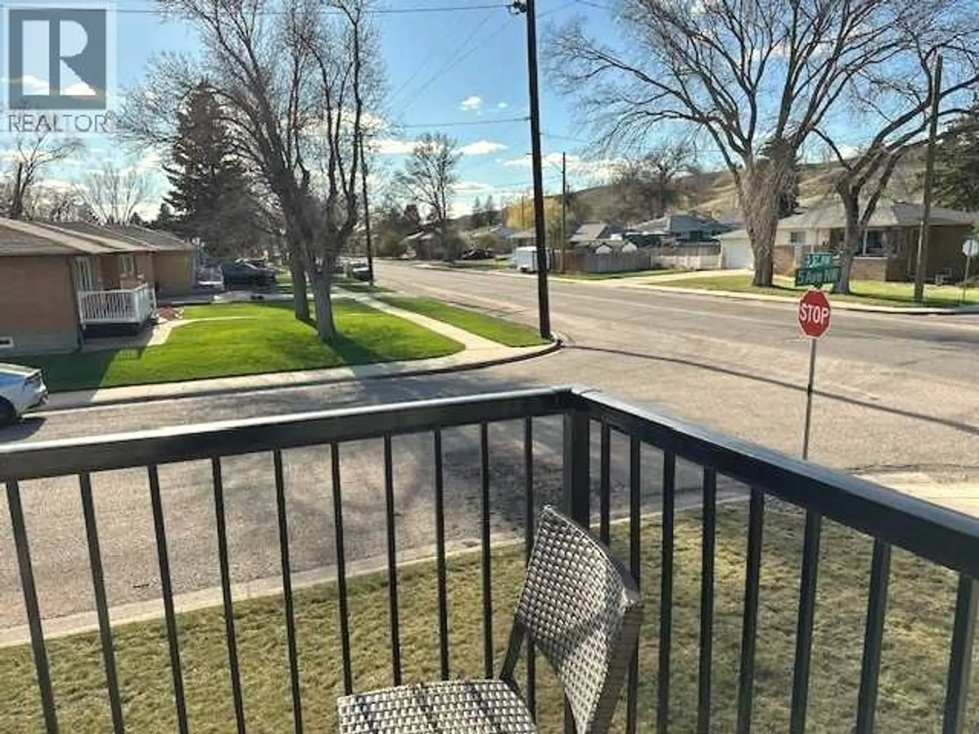 457 3 Street NW - Image 7