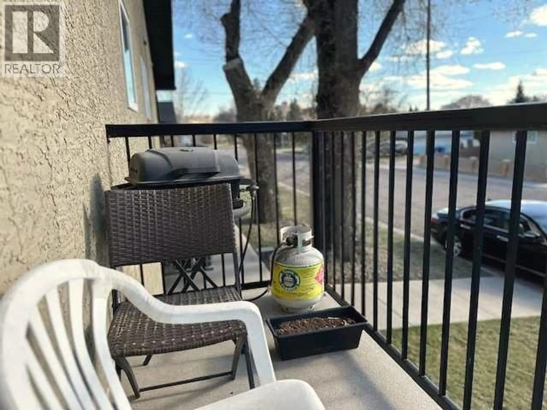 457 3 Street NW - Image 6