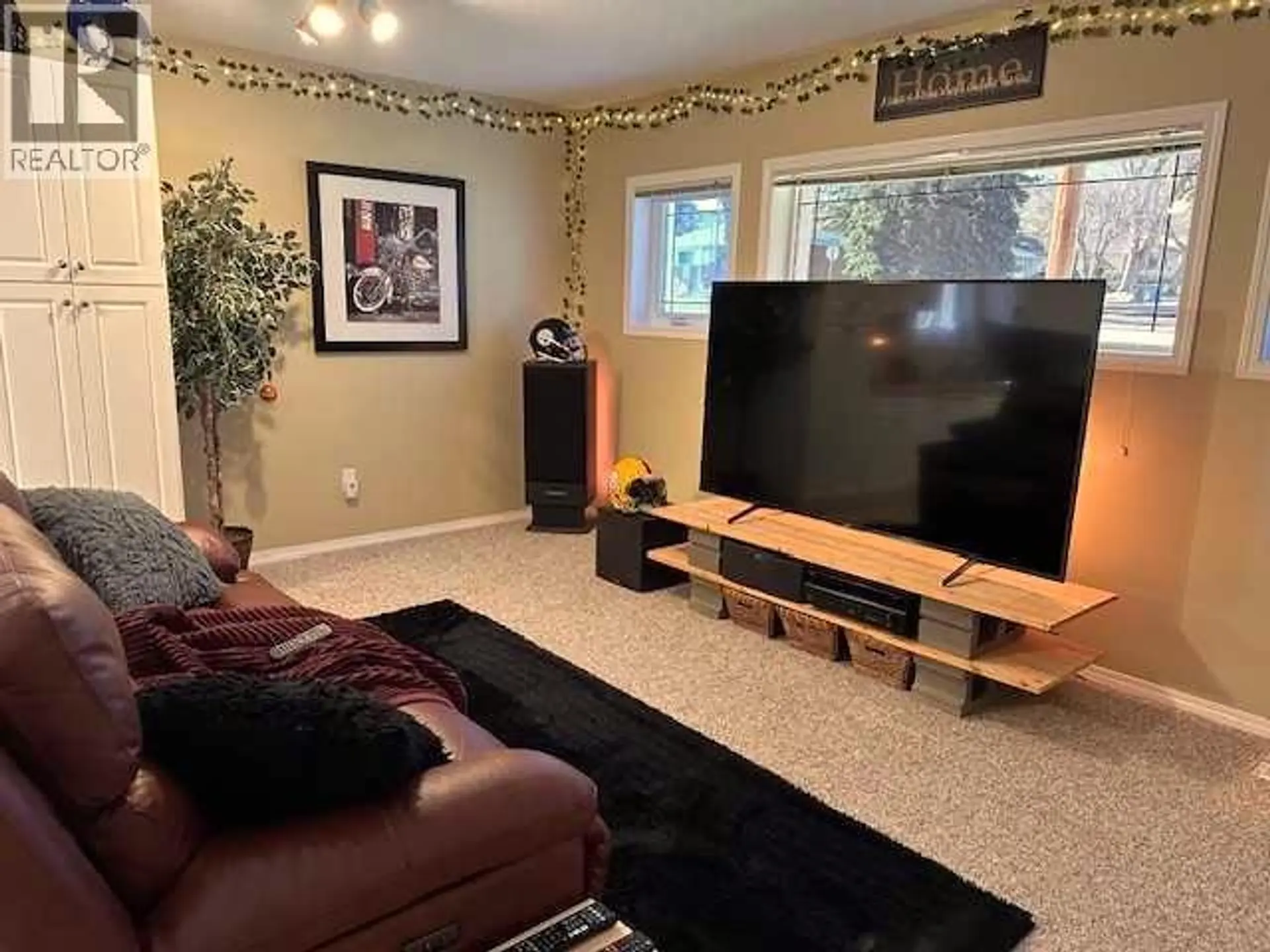 457 3 Street NW - Image 12