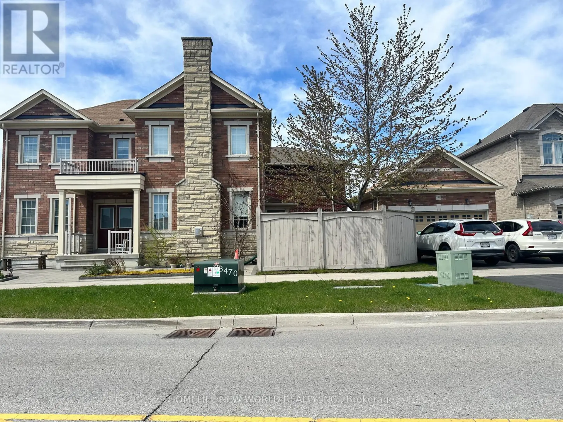 298 WEST LAWN CRESCENT - Image 2