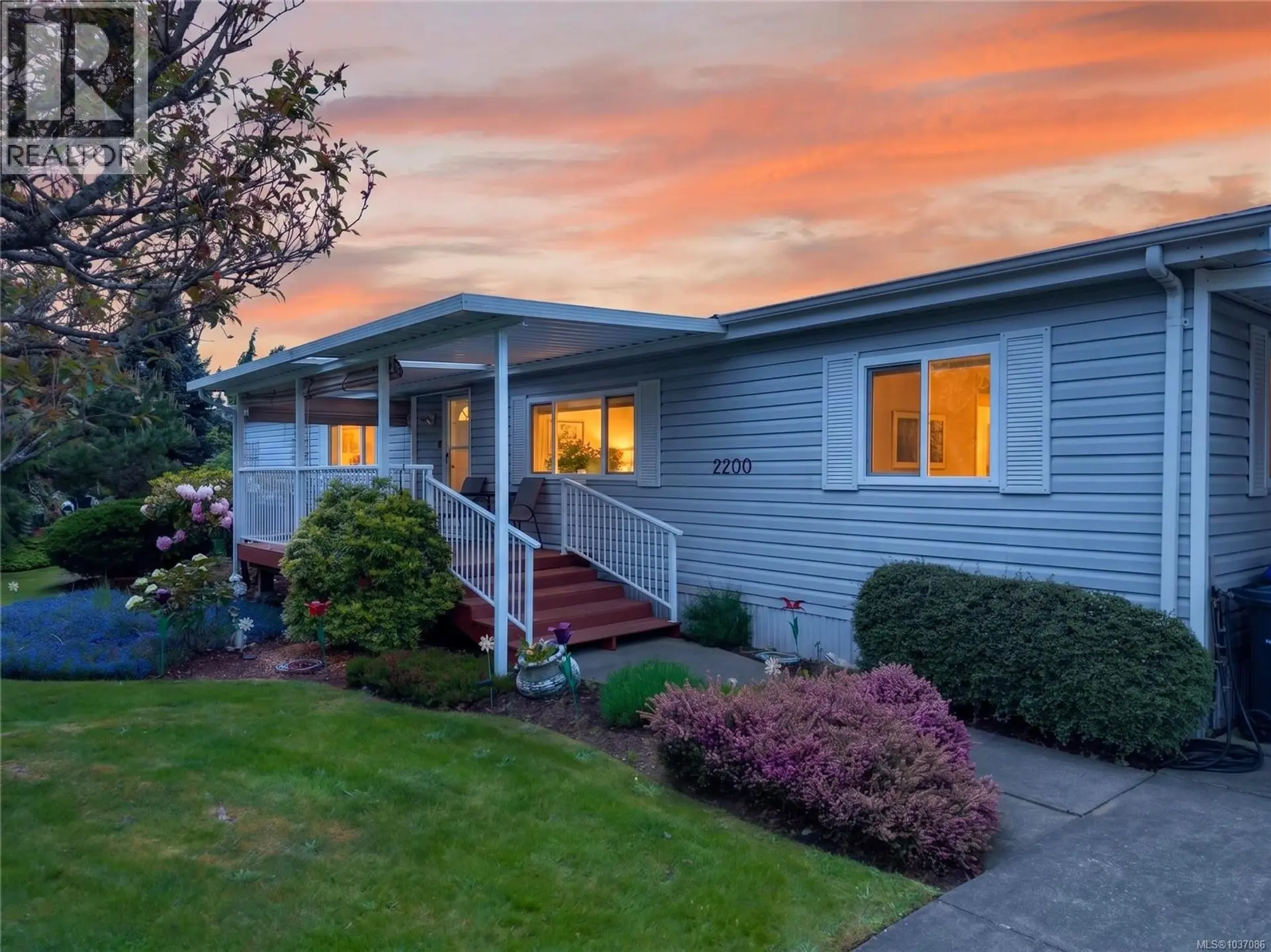 Property at 2200 Stadacona Dr, Comox, BC