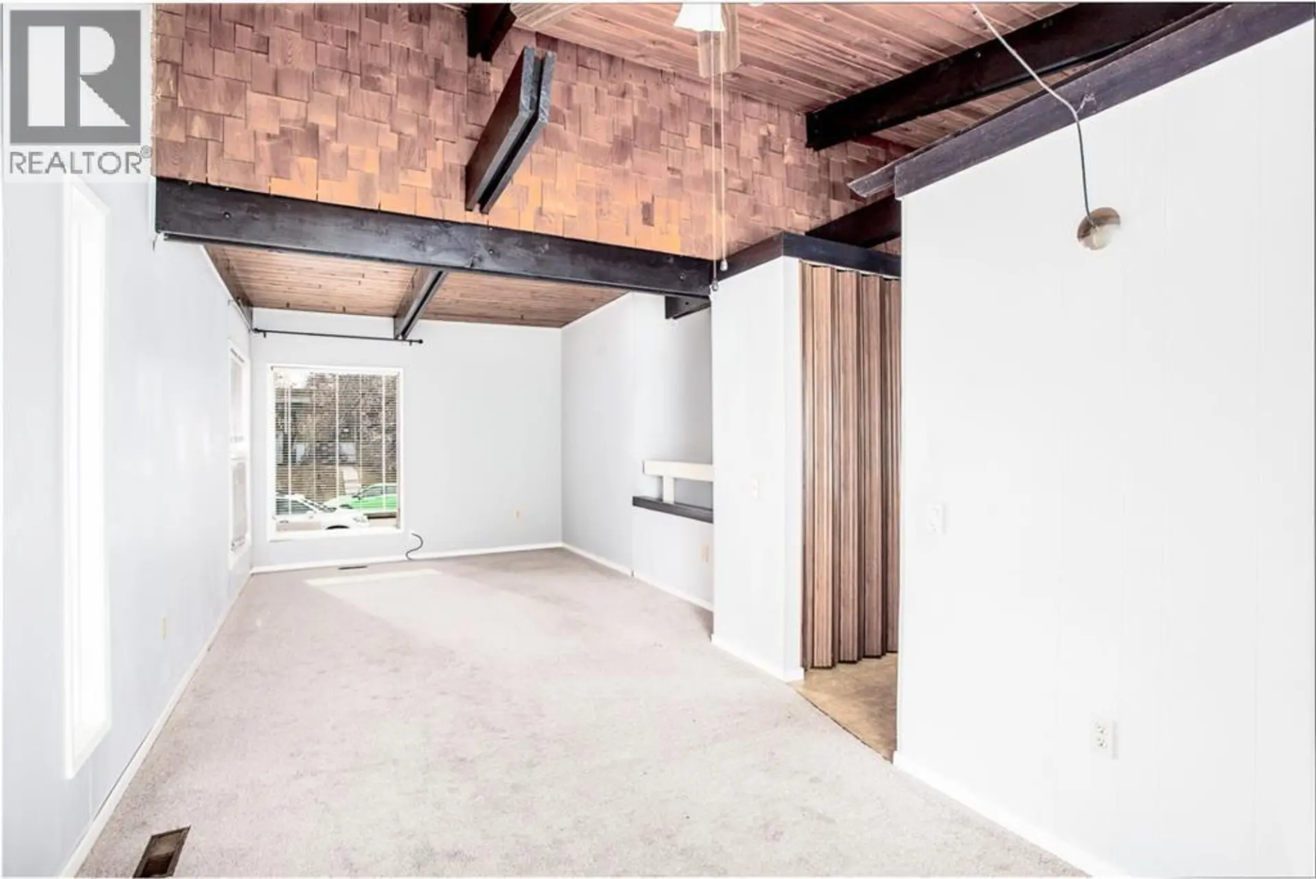 11010 5 Street SW - Image 6
