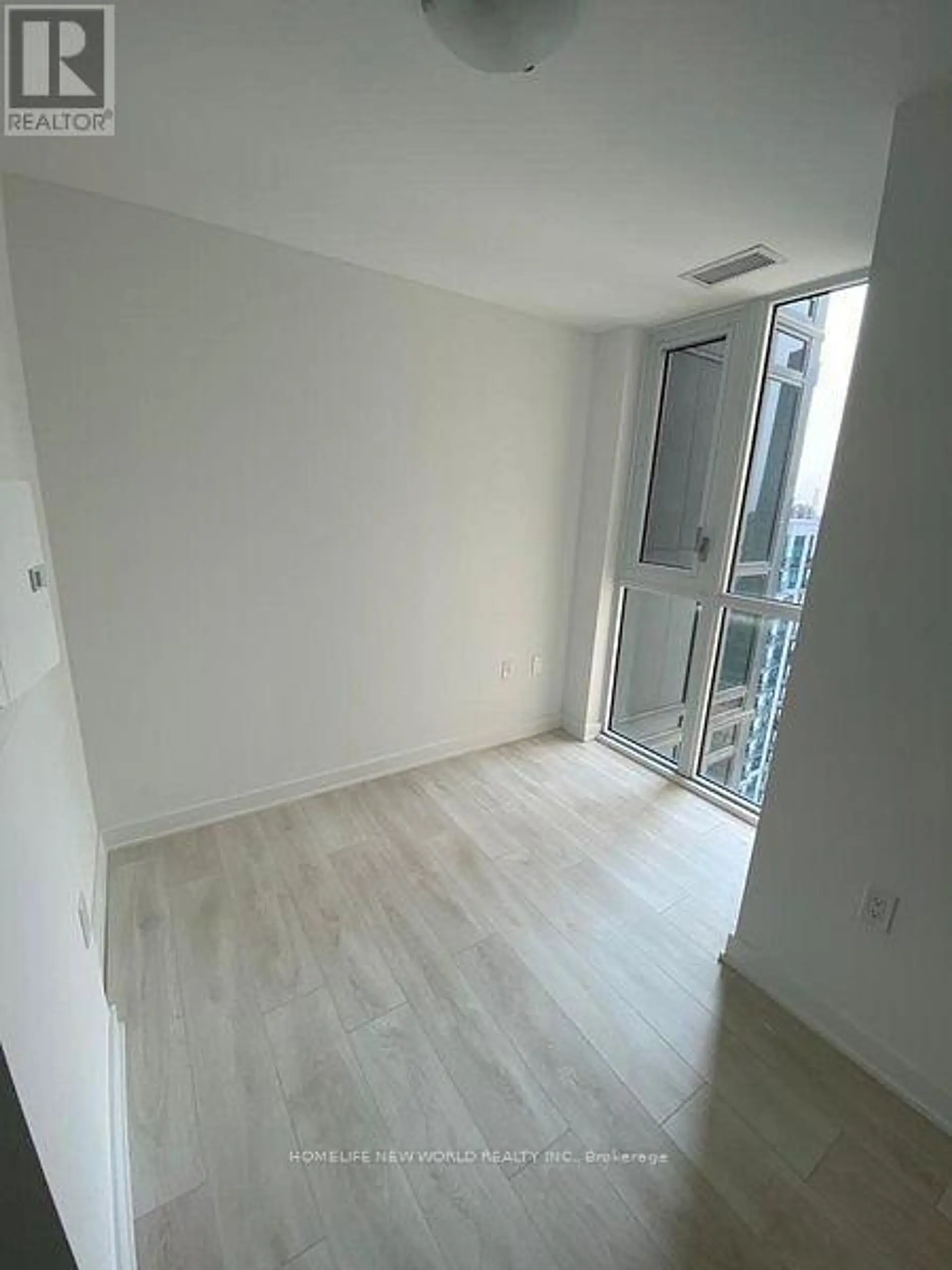 #1210 75 ONEIDA CRESCENT - Image 7