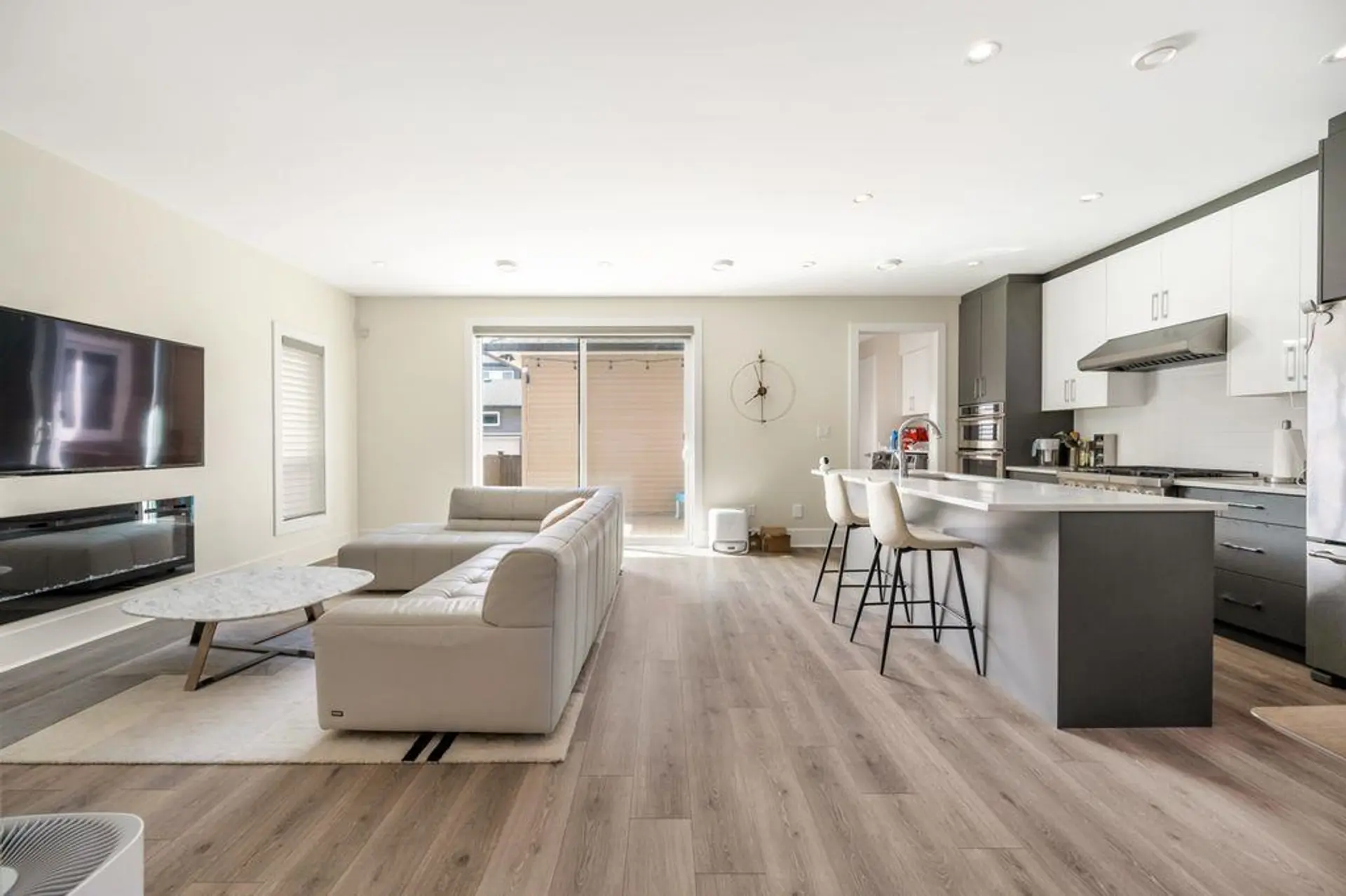5466 Moncton Street - Image 2