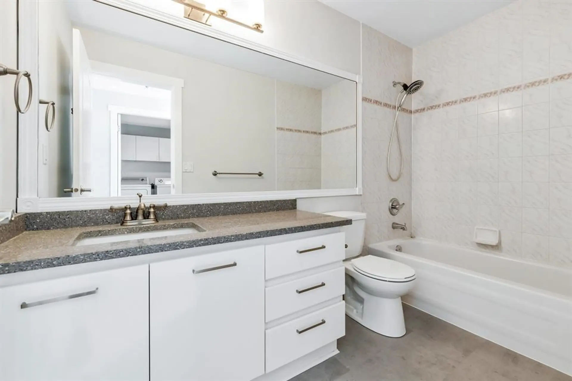 #310 14965 Marine Drive - Image 5