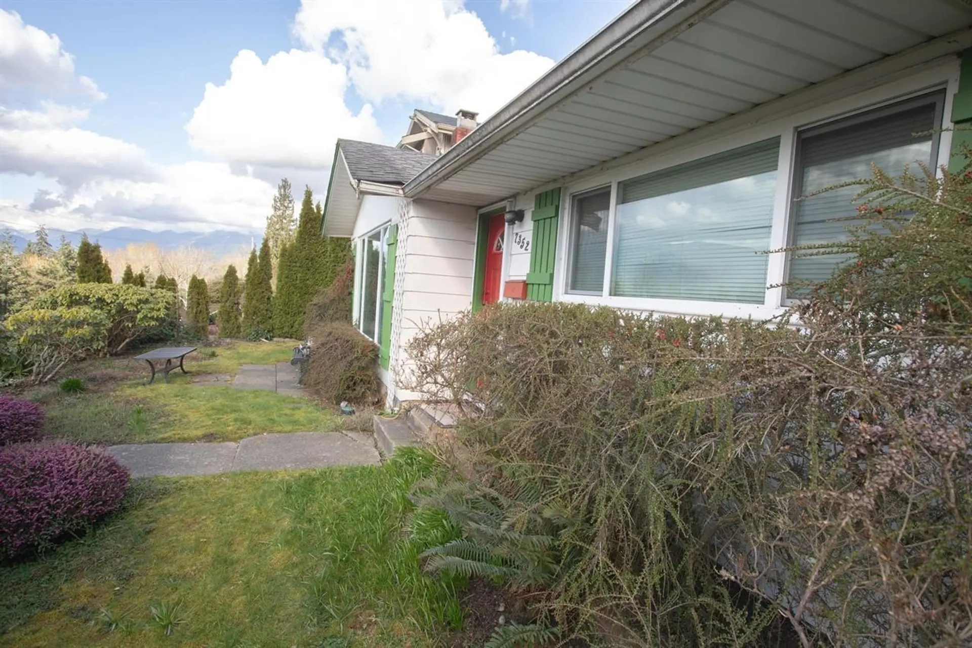 7352 Barnet Road - Image 4