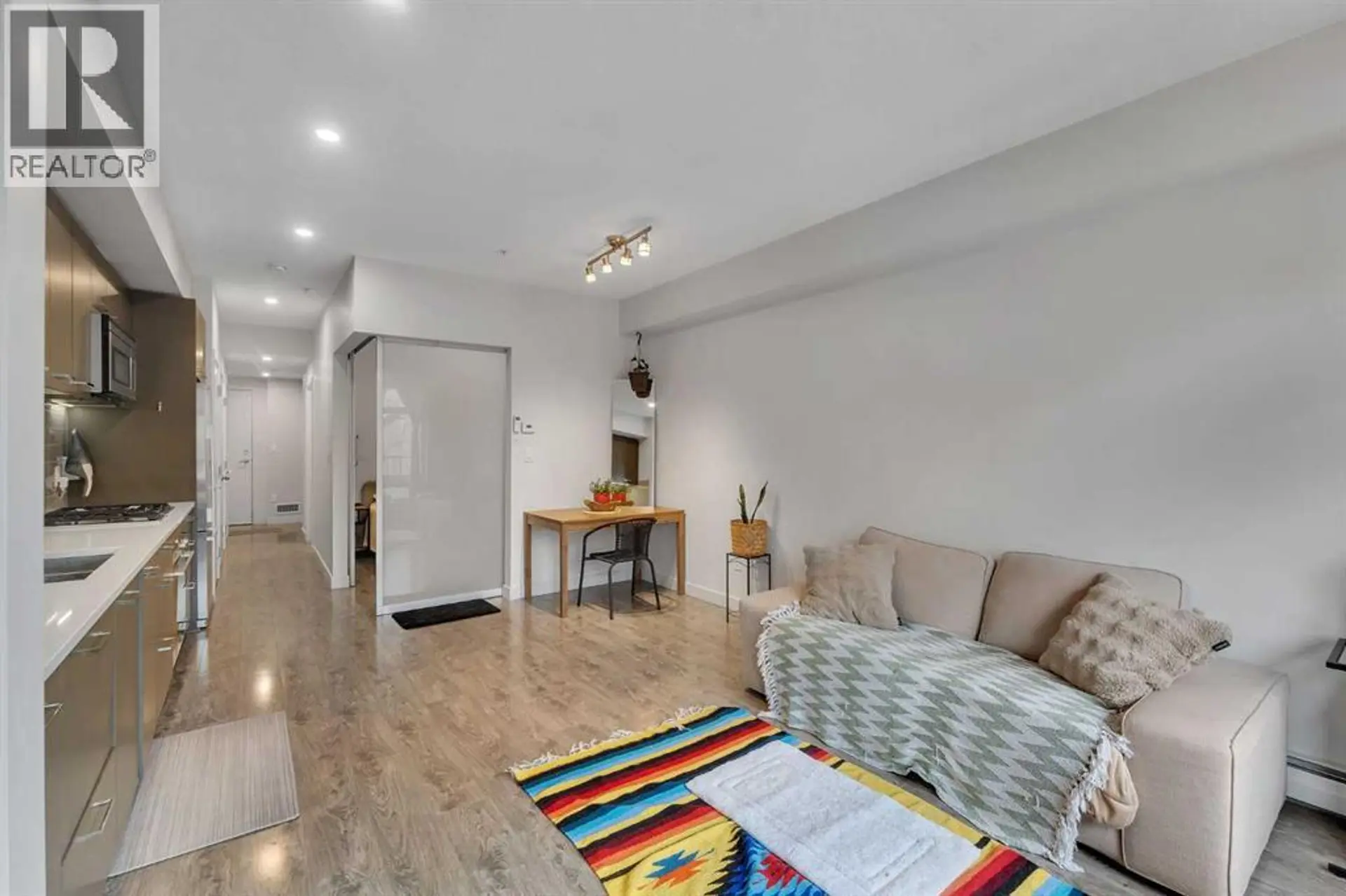 #220 323 20 Avenue SW - Image 8