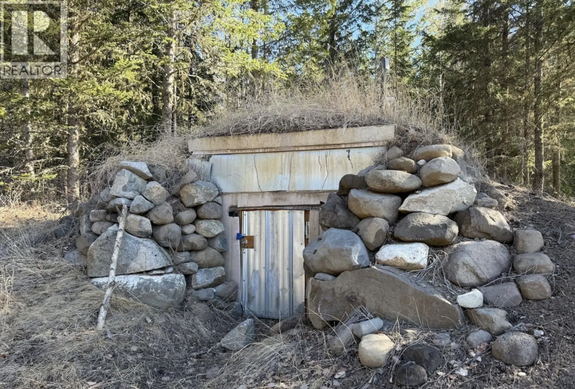 5367 WEST FRASER ROAD - Image 2