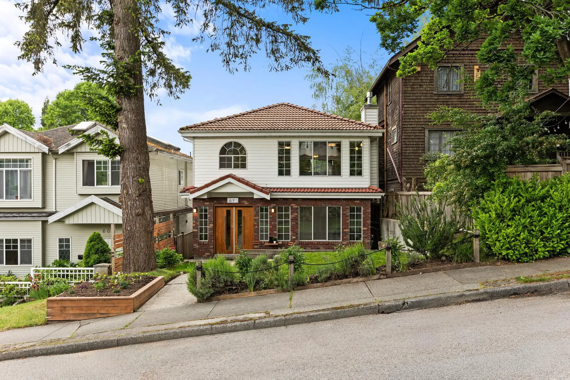 Property at 611 E 22nd Avenue, Vancouver, BC