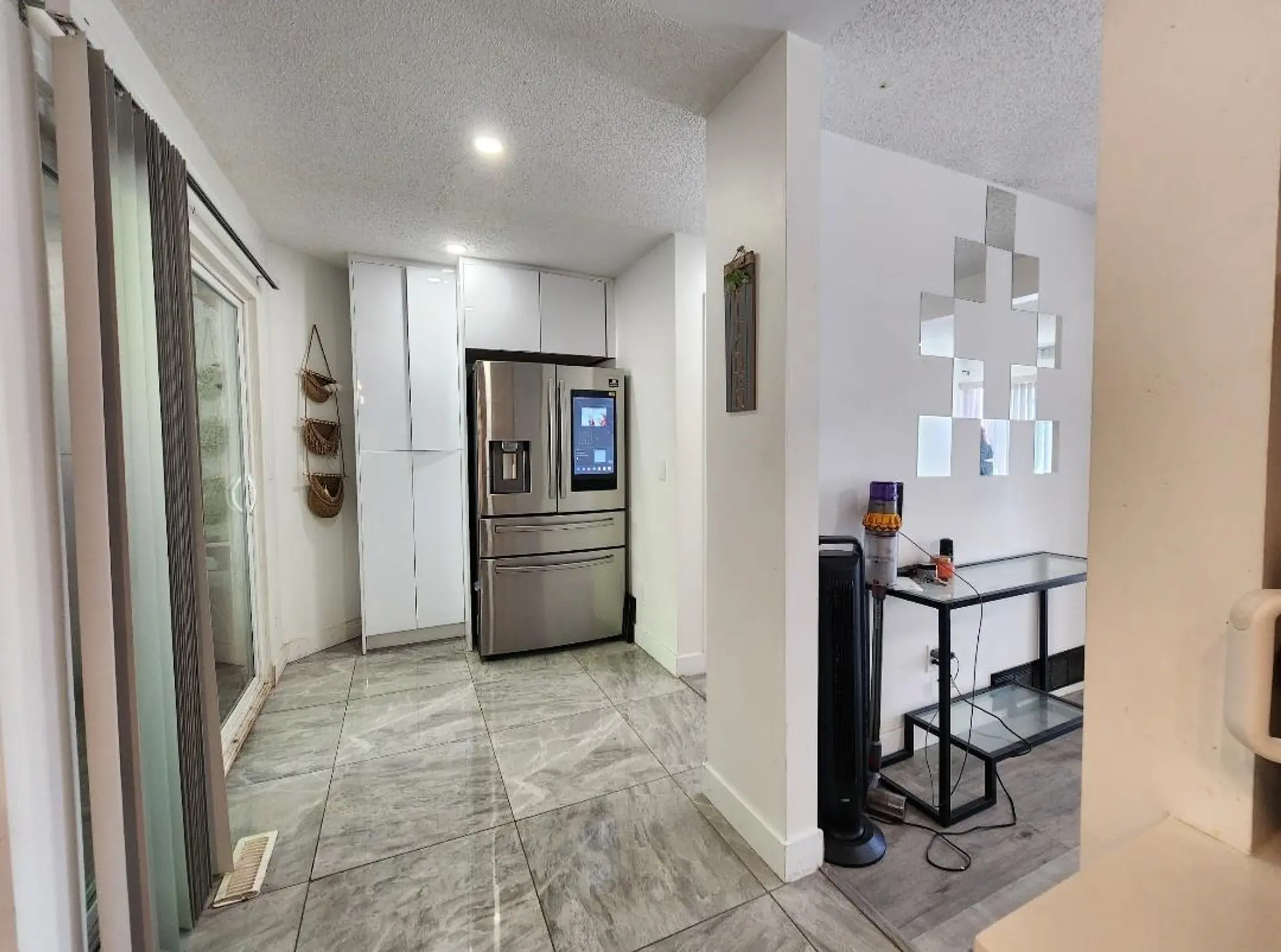 #21 32705 Fraser Crescent - Image 3