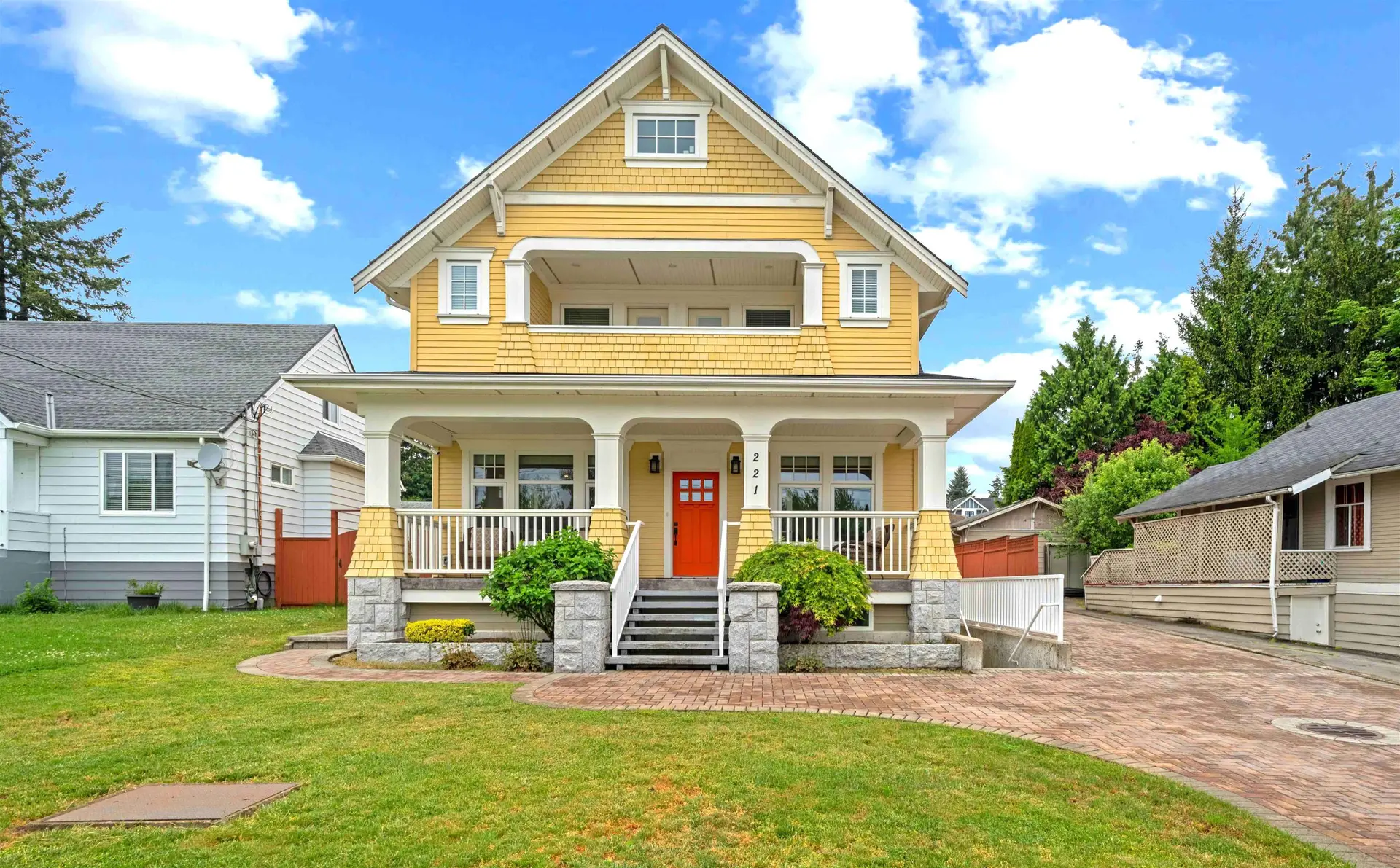 Property at 221 Ninth Avenue, New Westminster, BC