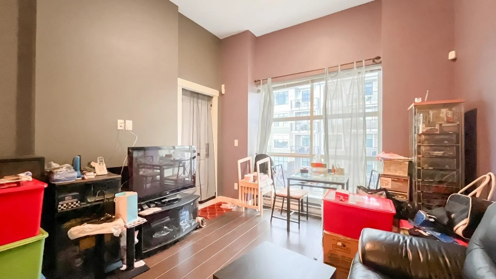 #405 827 Roderick Avenue - Image 4