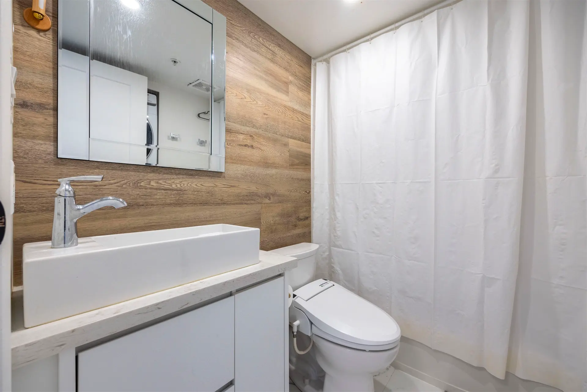 #2508 438 Seymour Street - Image 9