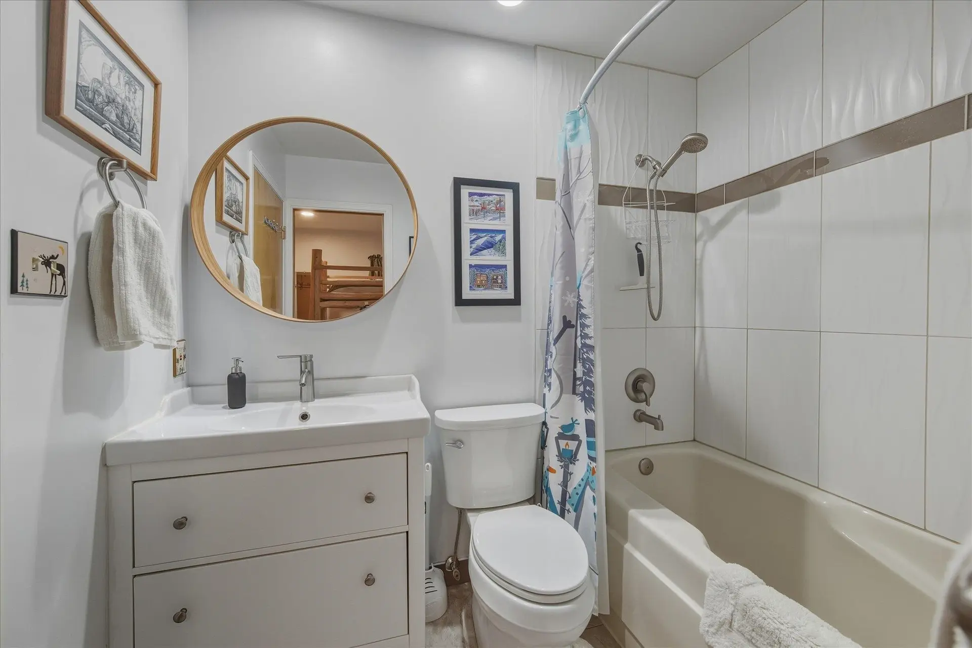 #202 3050 Hillcrest Drive - Image 17