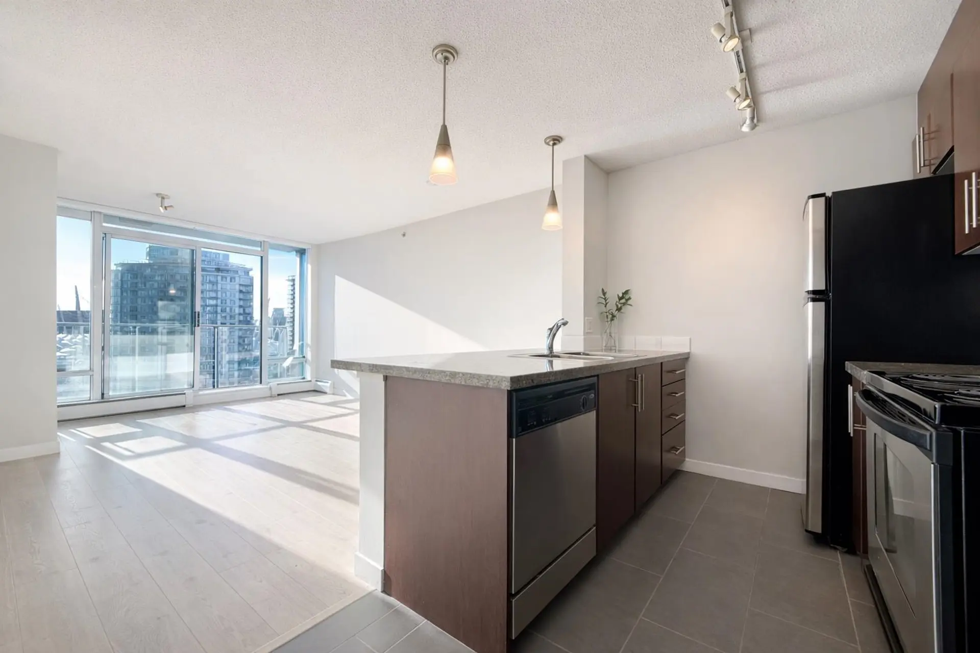 #2803 688 Abbott Street - Image 7