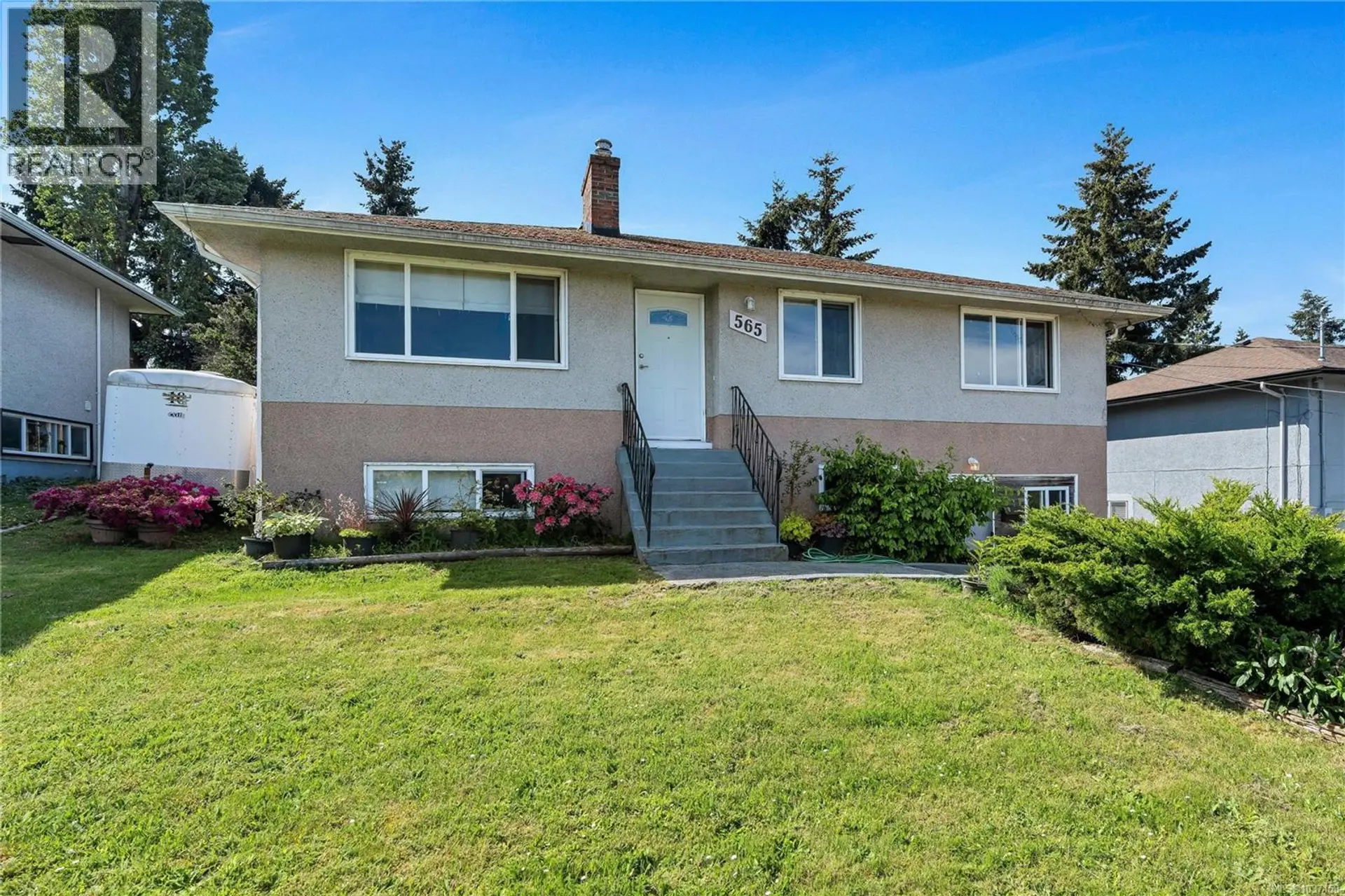 Property at 565 Baker St, Saanich, BC