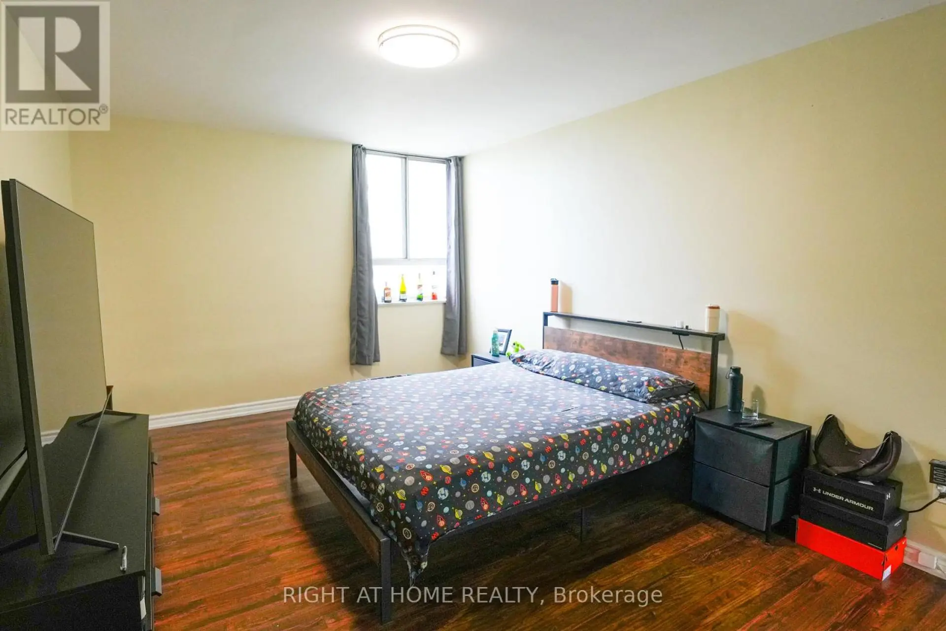 #2203 1 MASSEY SQUARE - Image 7