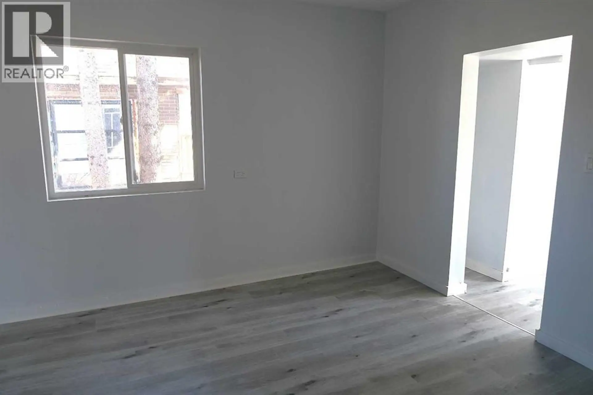 4617 46 Street - Image 5