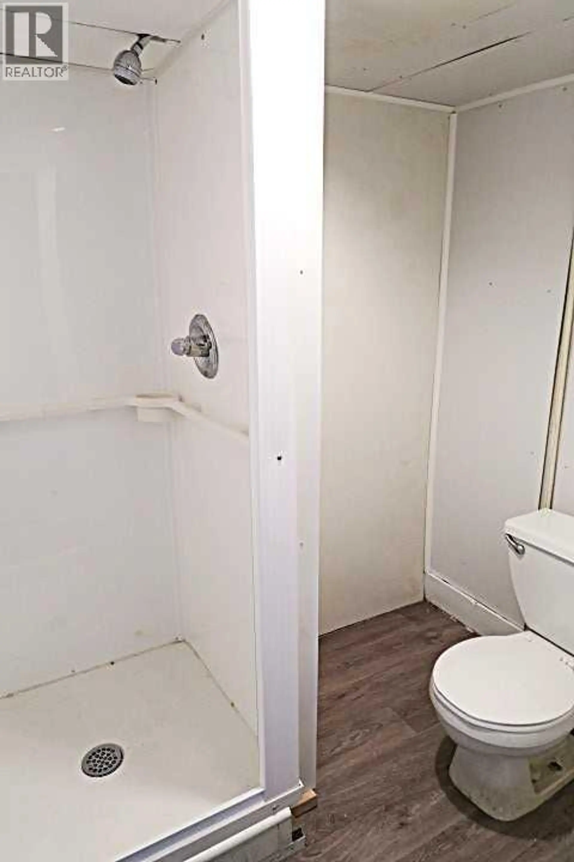 4617 46 Street - Image 10
