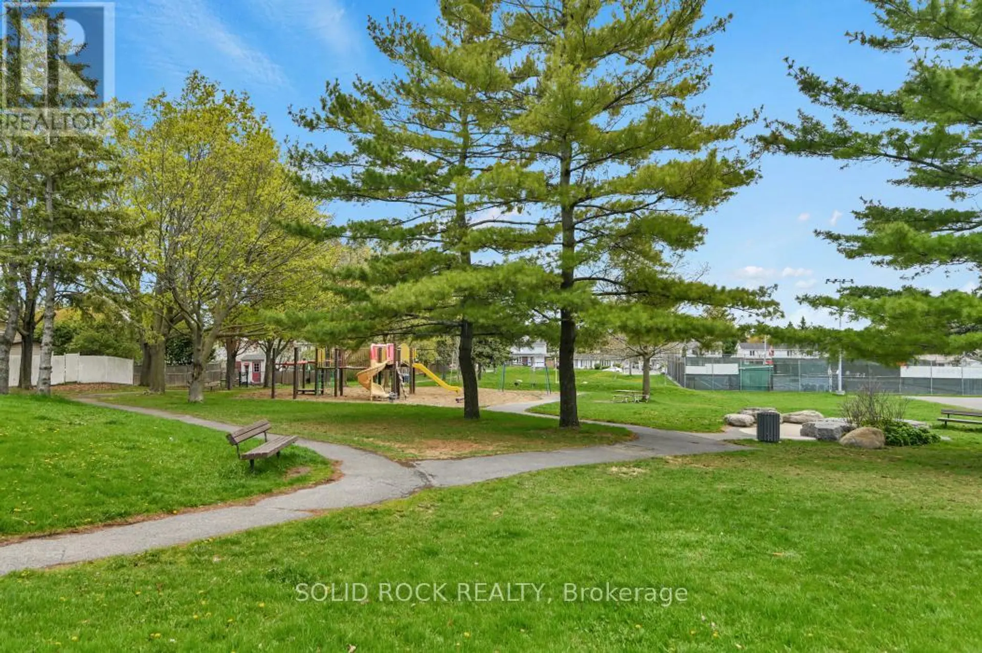 #7 896 ELMSMERE DRIVE - Image 13