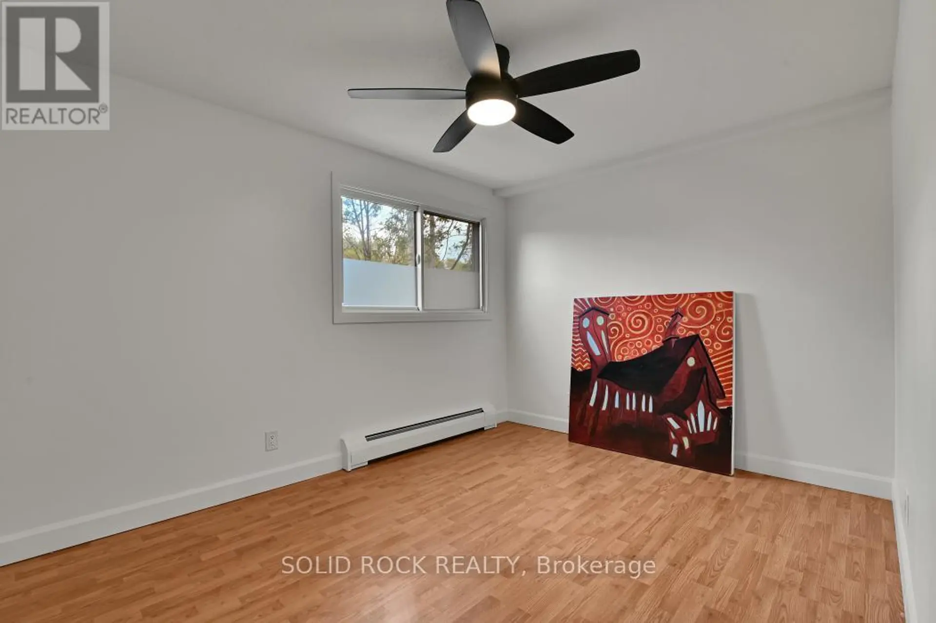 #7 896 ELMSMERE DRIVE - Image 8