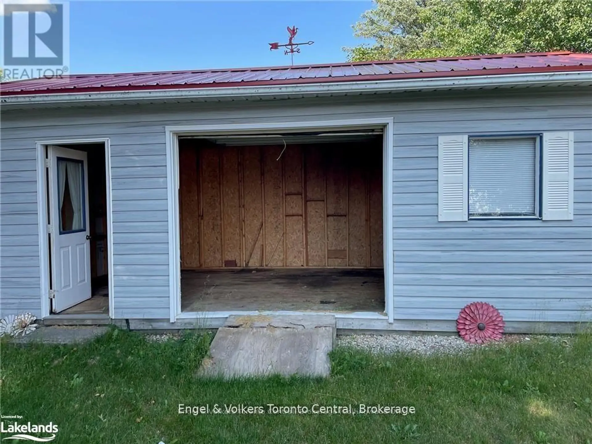 27 HERBERT AVENUE - Image 12