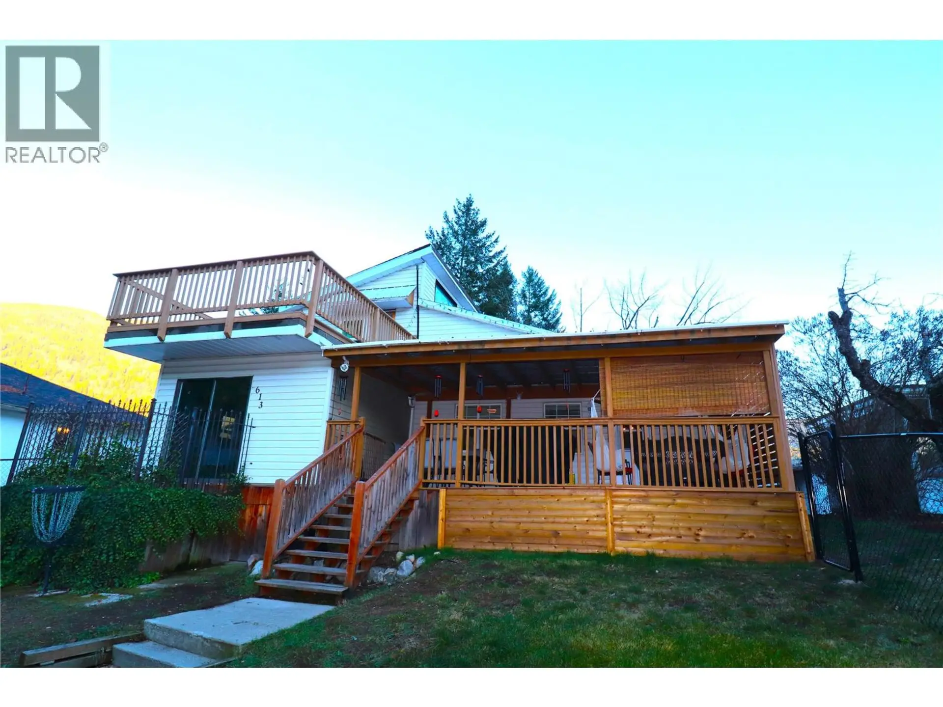 Property at 613 11th Avenue, Castlegar, BC