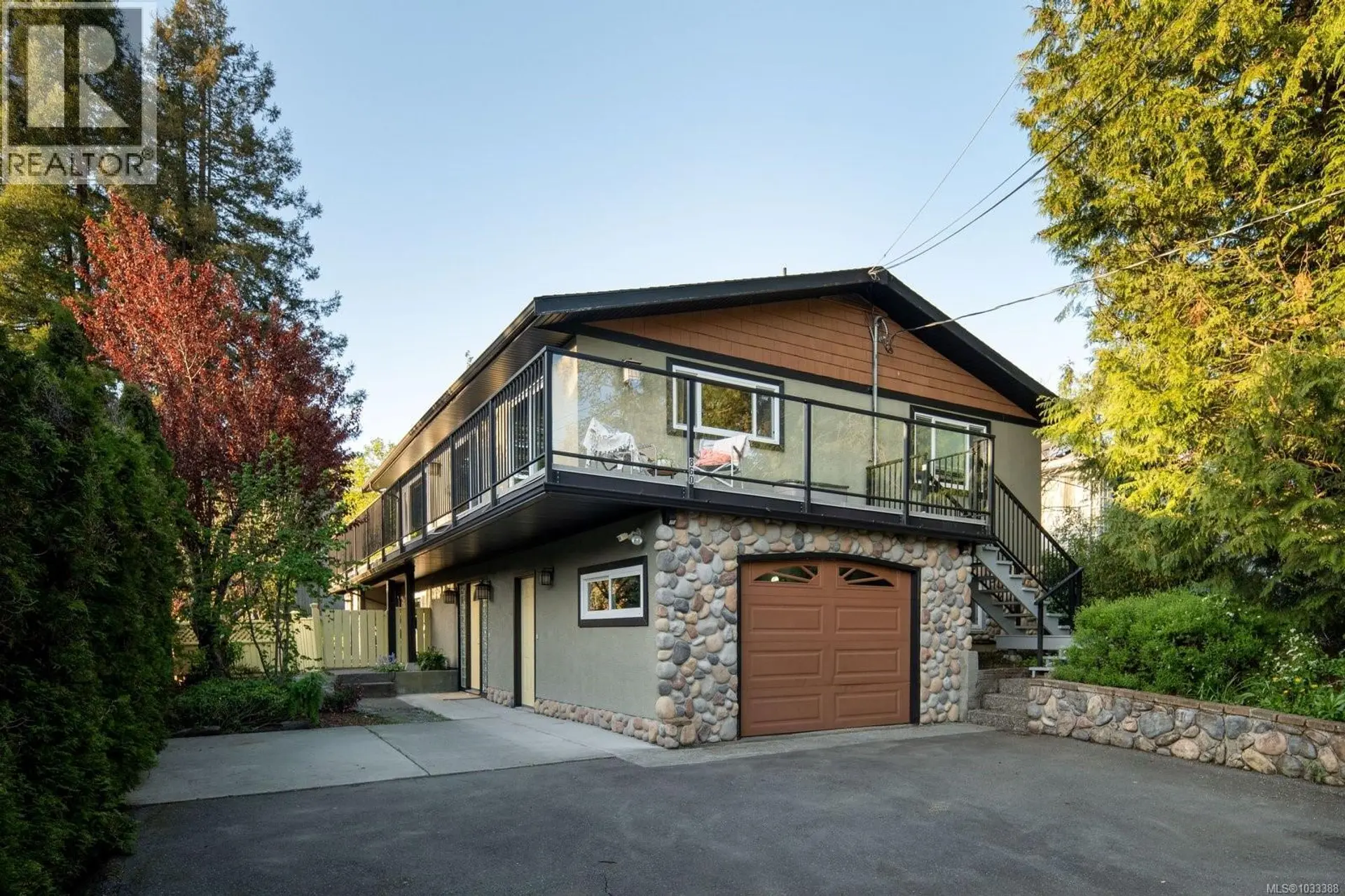 Property at 860 Verdier Ave, Central Saanich, BC