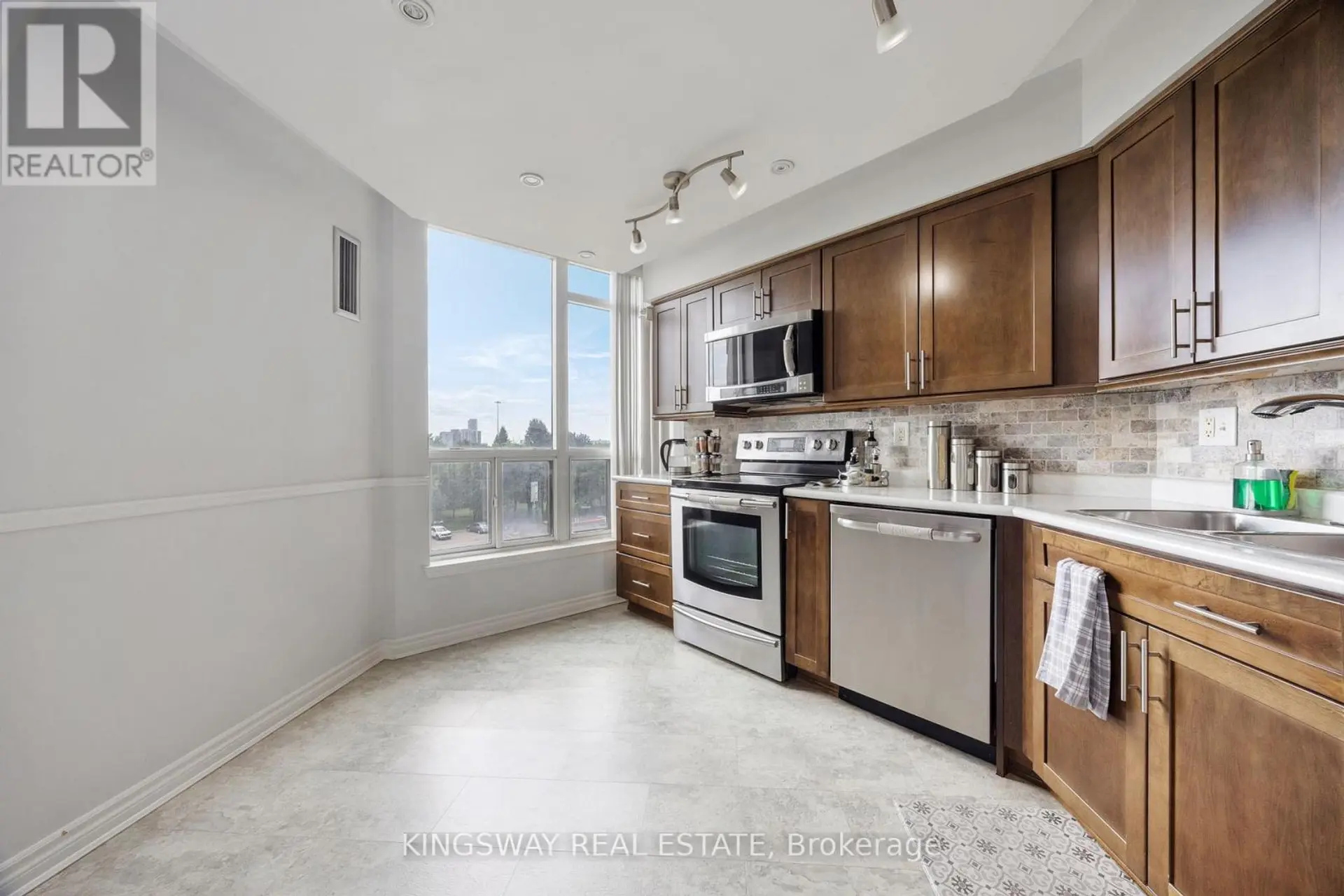 #507 12 LAURELCREST STREET - Image 16