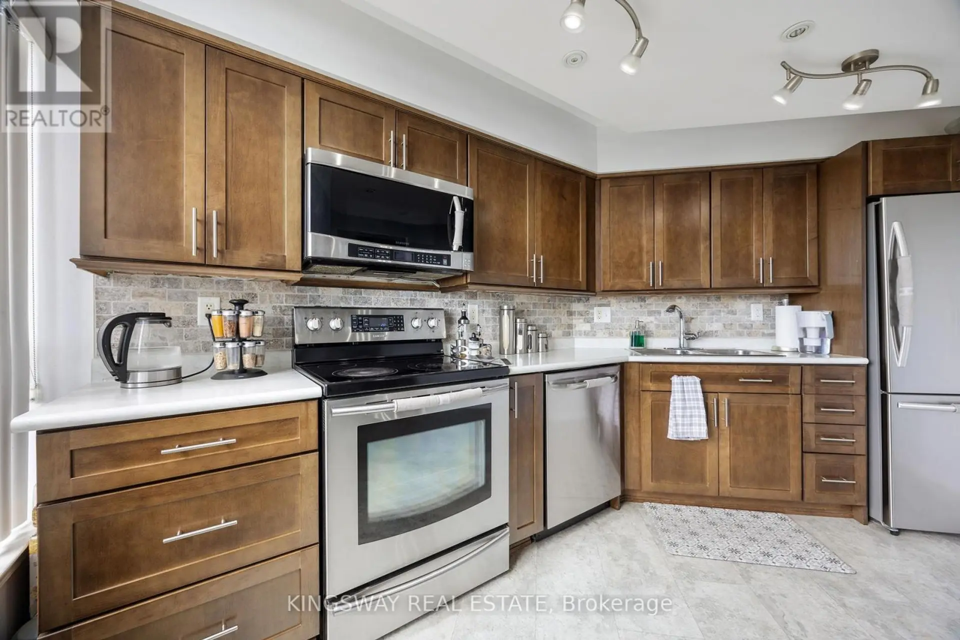 #507 12 LAURELCREST STREET - Image 15