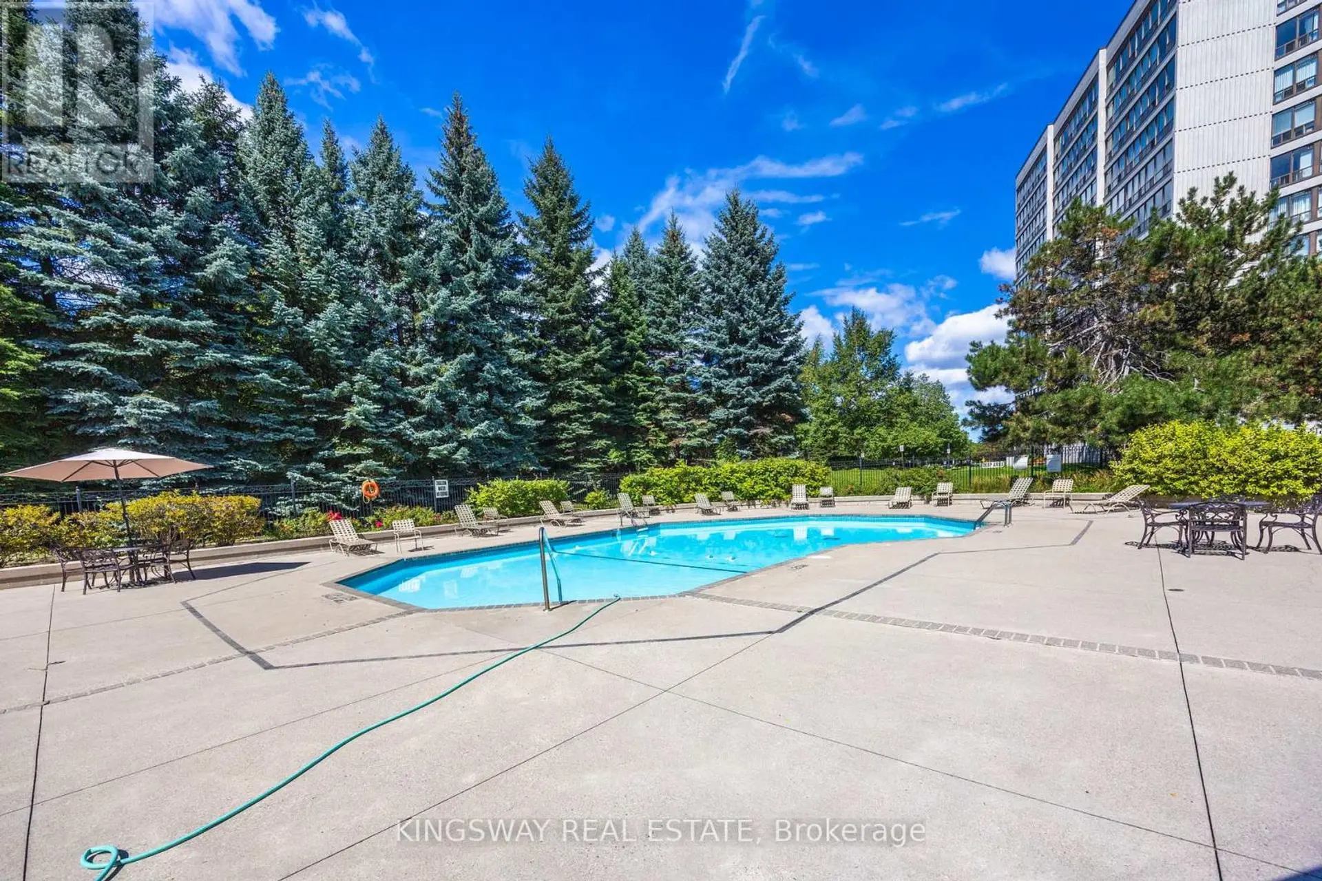 #507 12 LAURELCREST STREET - Image 19