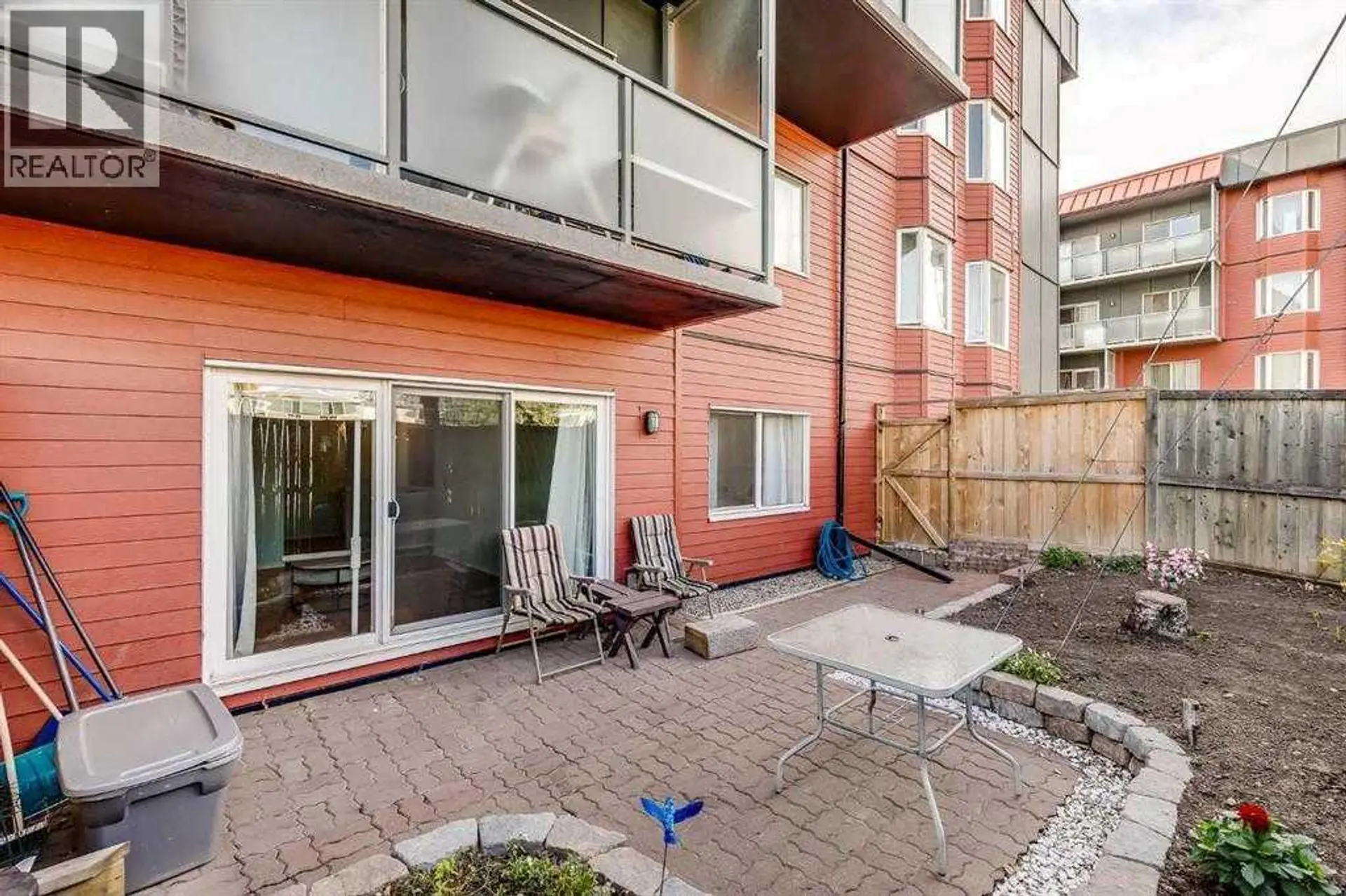 #104 335 Garry Crescent NE - Image 17