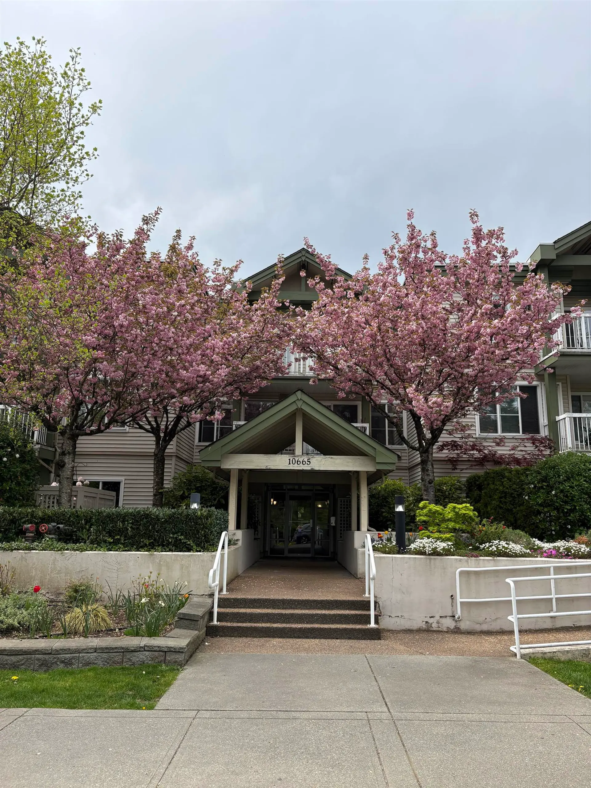 #304 10665 139 Street - Image 2