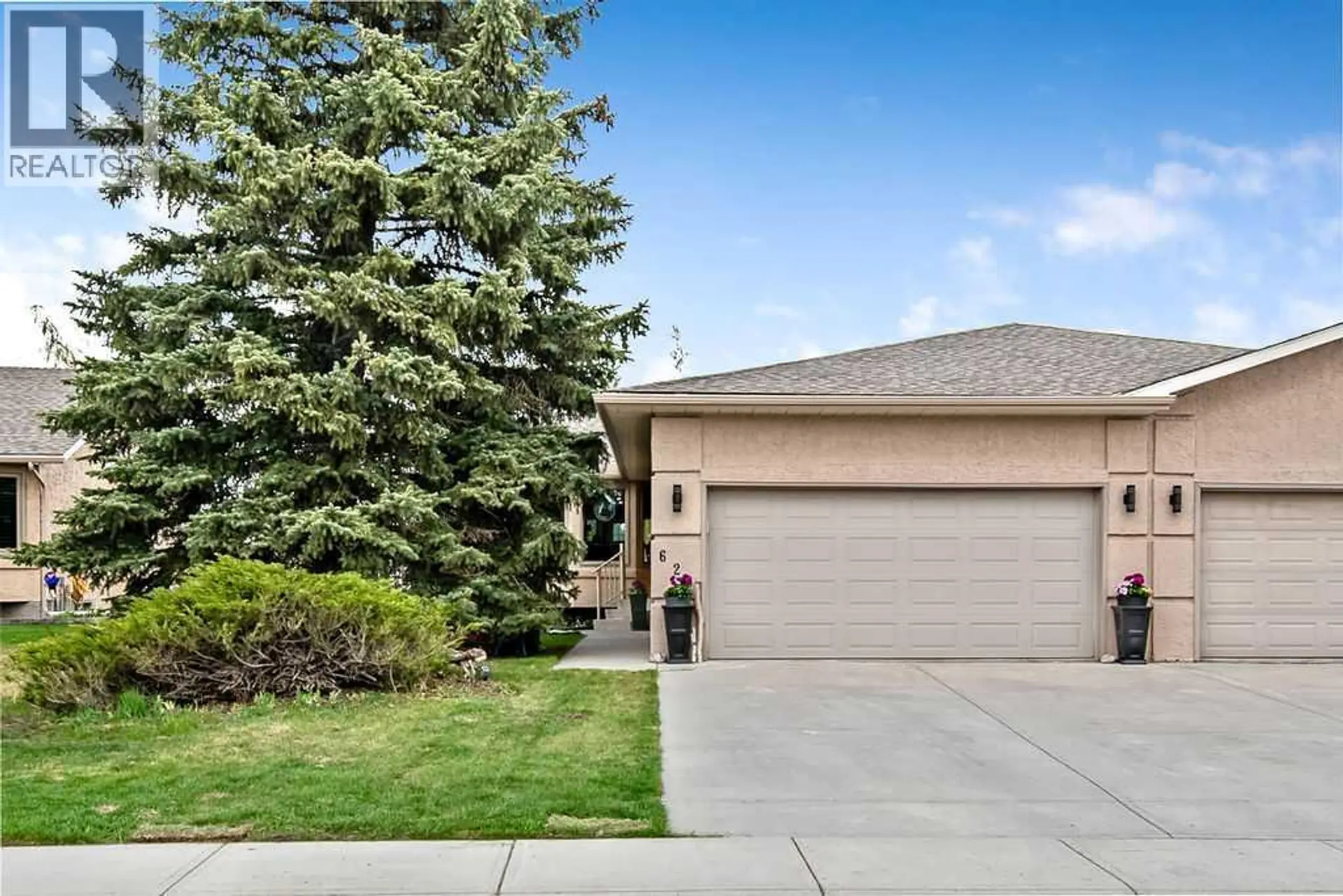 Property at 626 High View Park NW, High River, AB