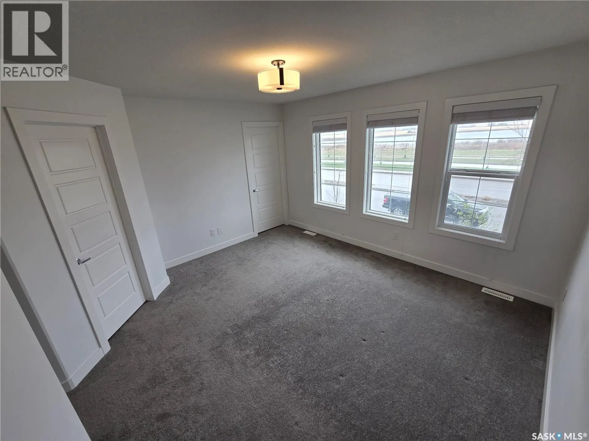 #324 McOrmond DRIVE - Image 9