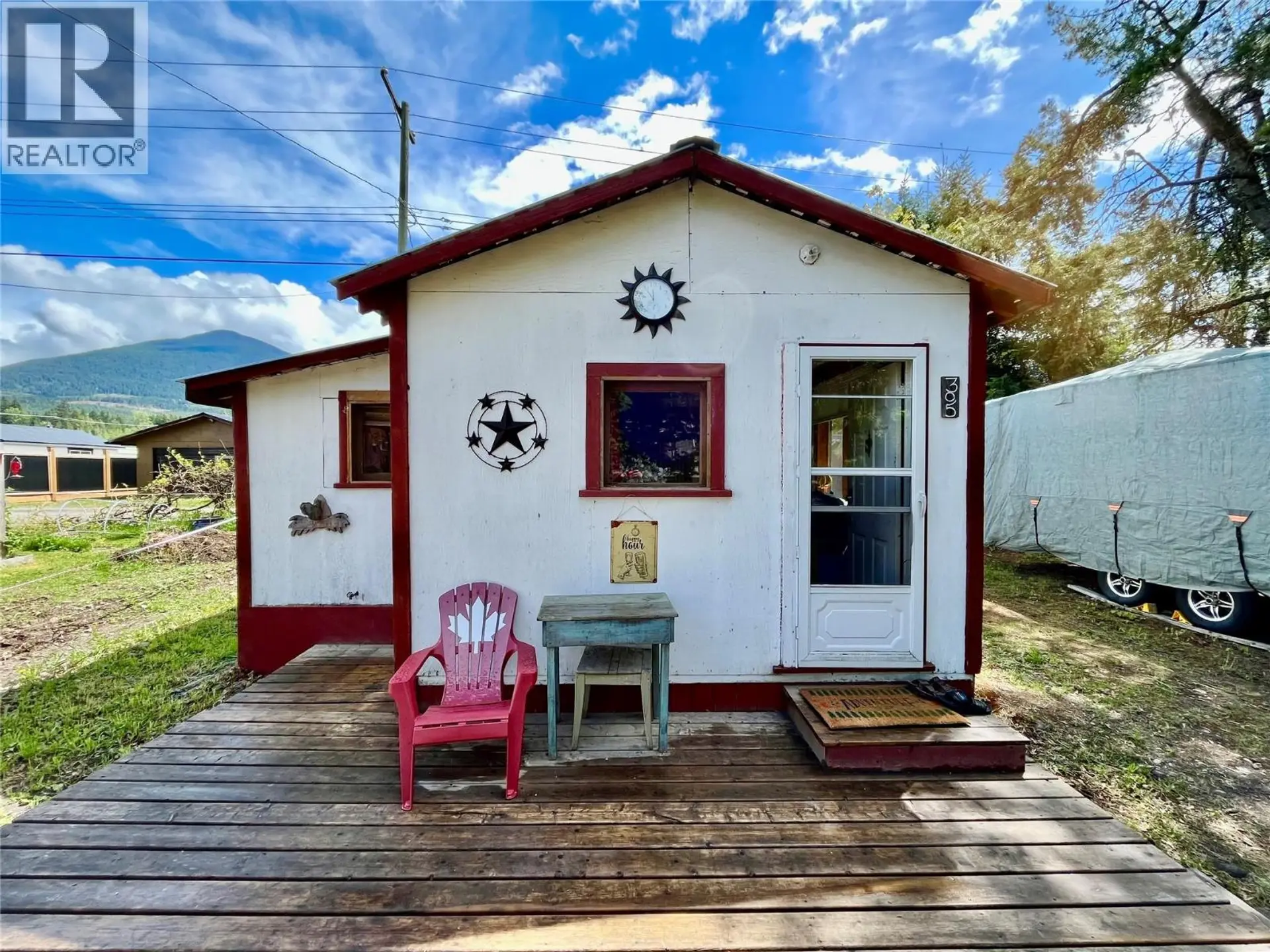 Property at 305 8th Avenue NW, Nakusp, BC