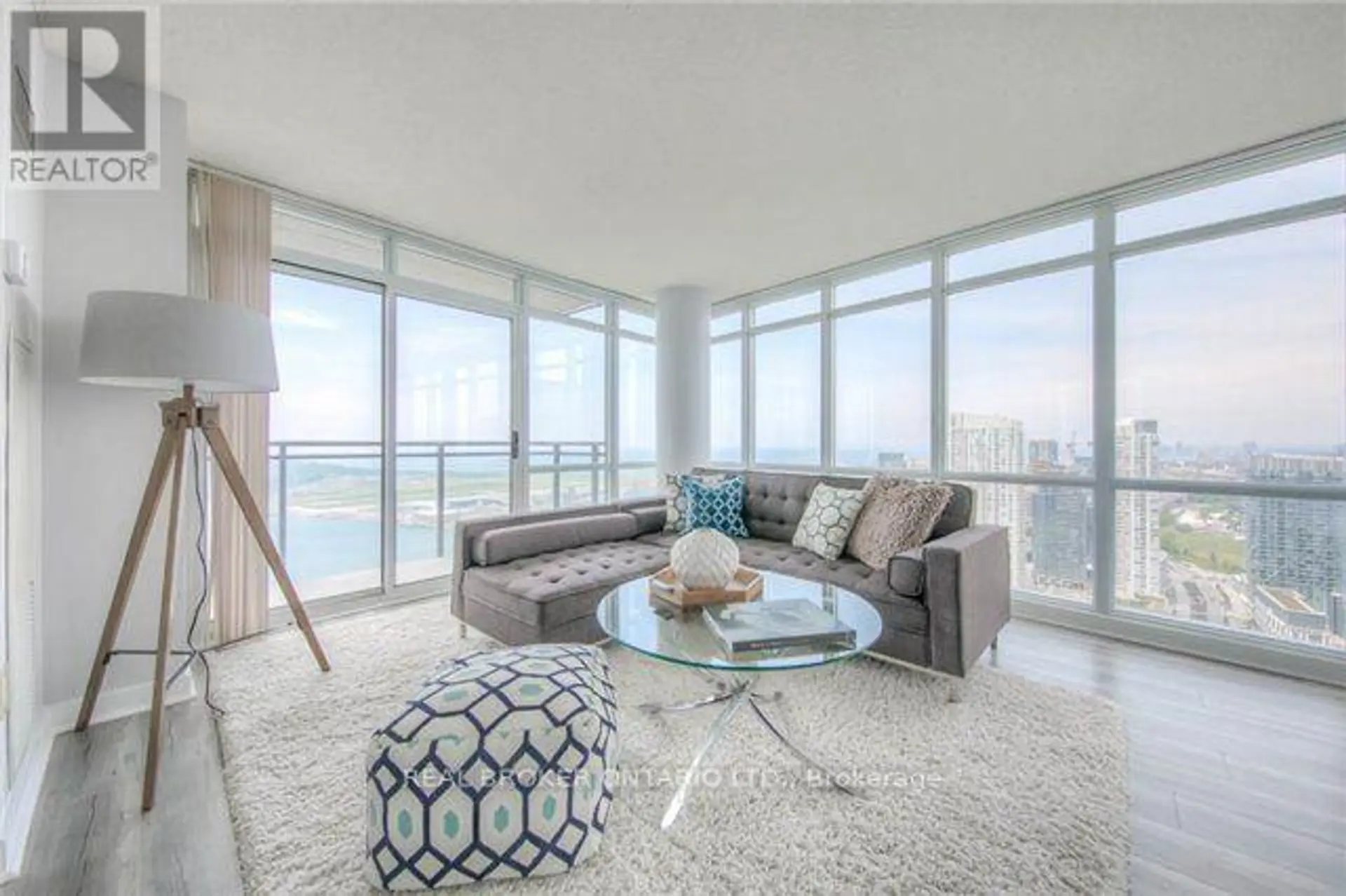 #4512 15 FORT YORK BOULEVARD - Image 1