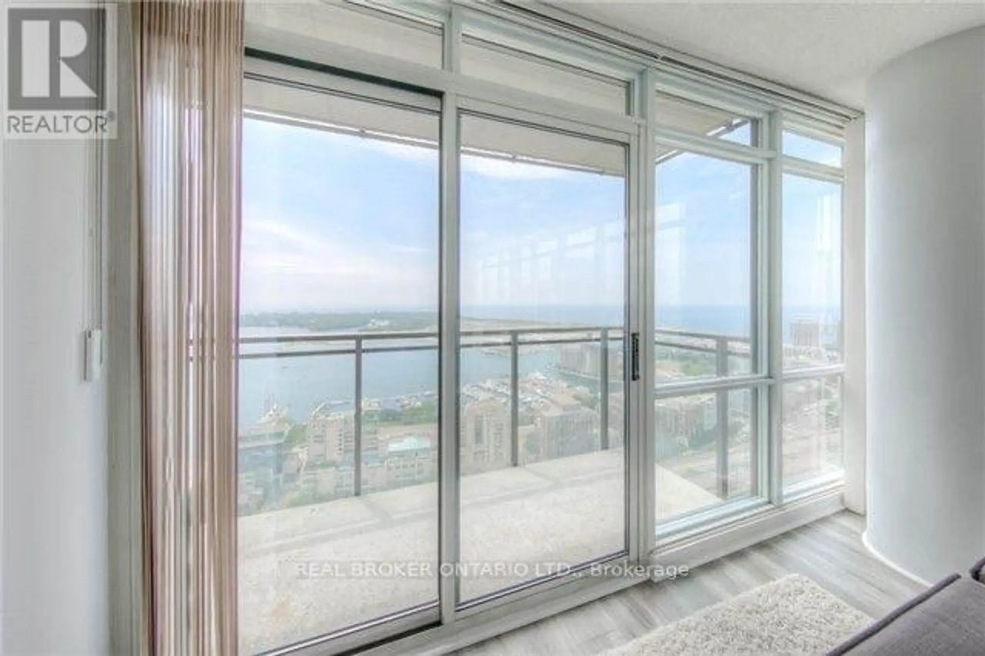 #4512 15 FORT YORK BOULEVARD - Image 19