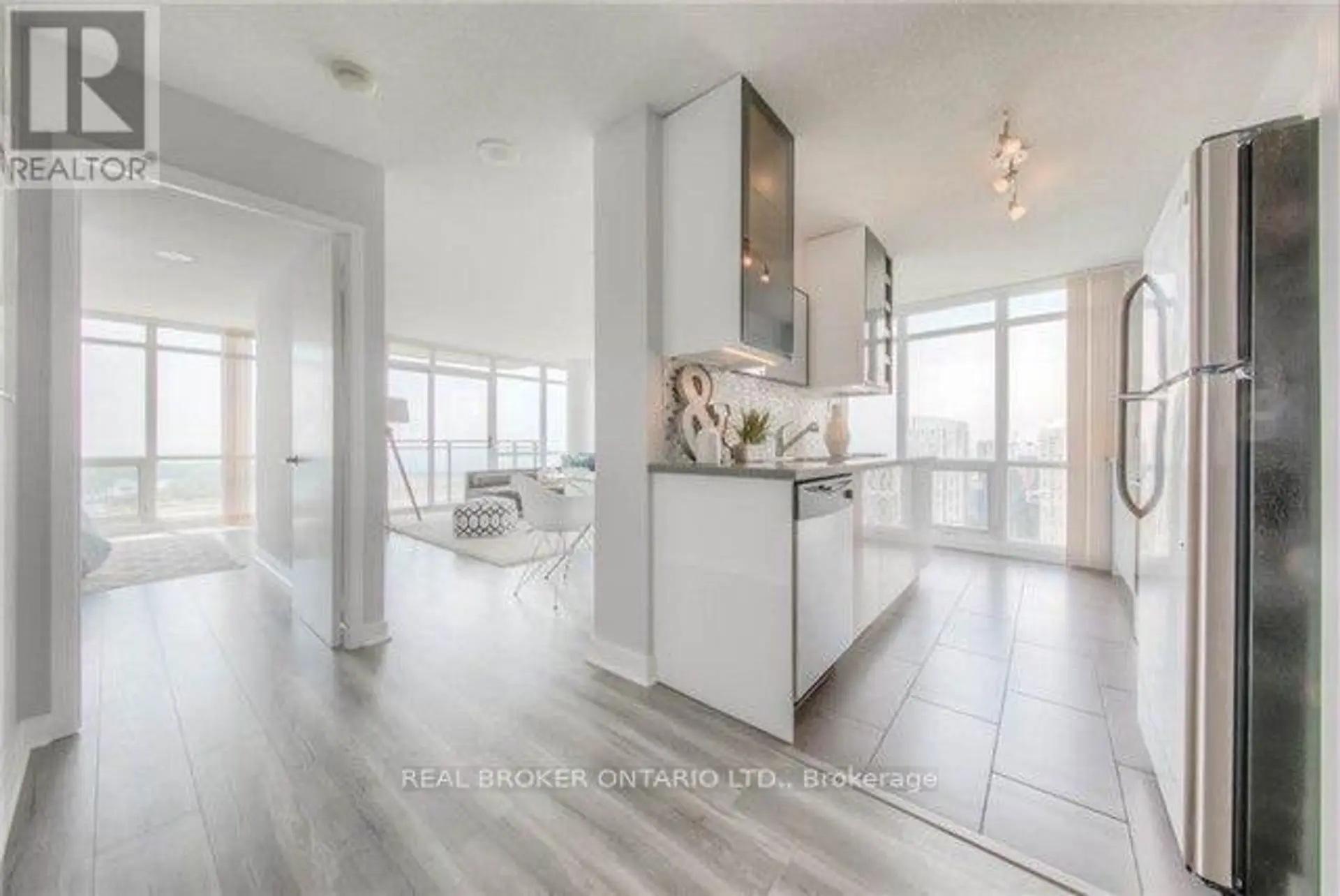 #4512 15 FORT YORK BOULEVARD - Image 7