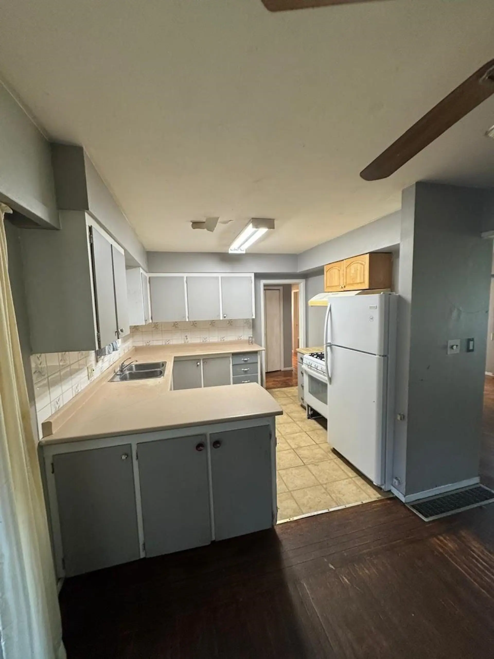 14271 88 Avenue - Image 10