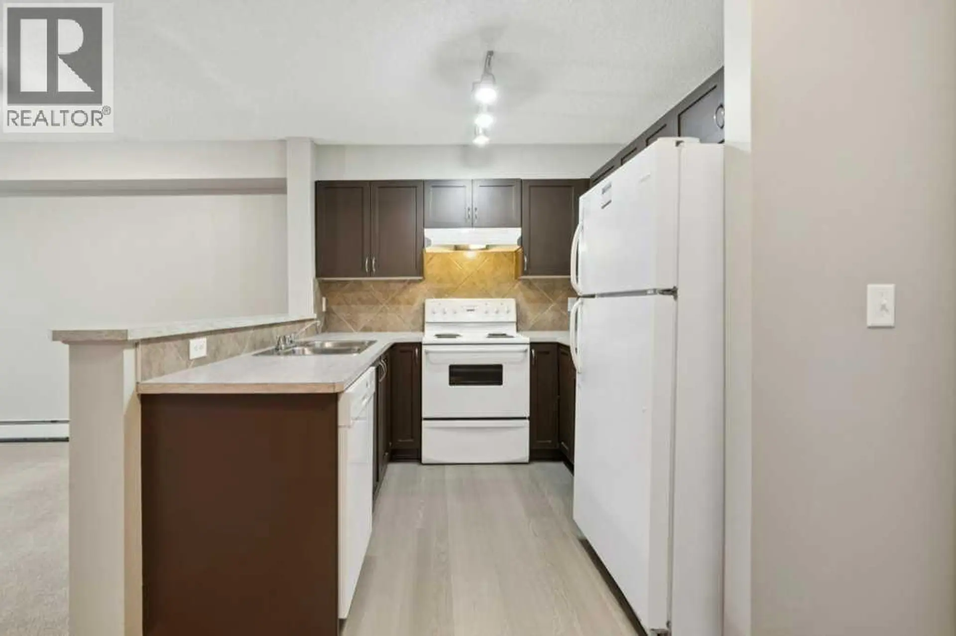 #9216 70 Panamount Drive NW - Image 2