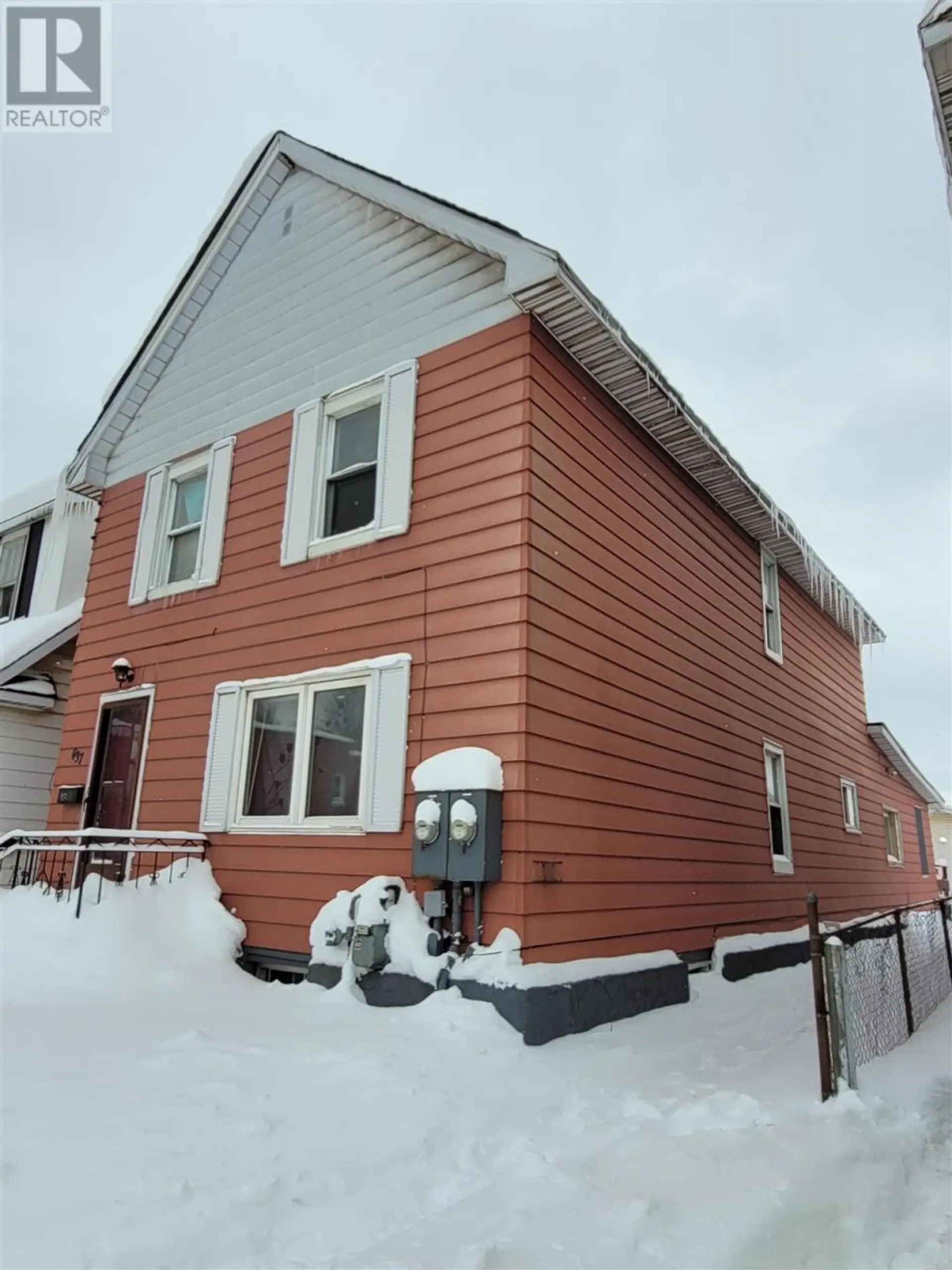637 Queen ST W - Image 2