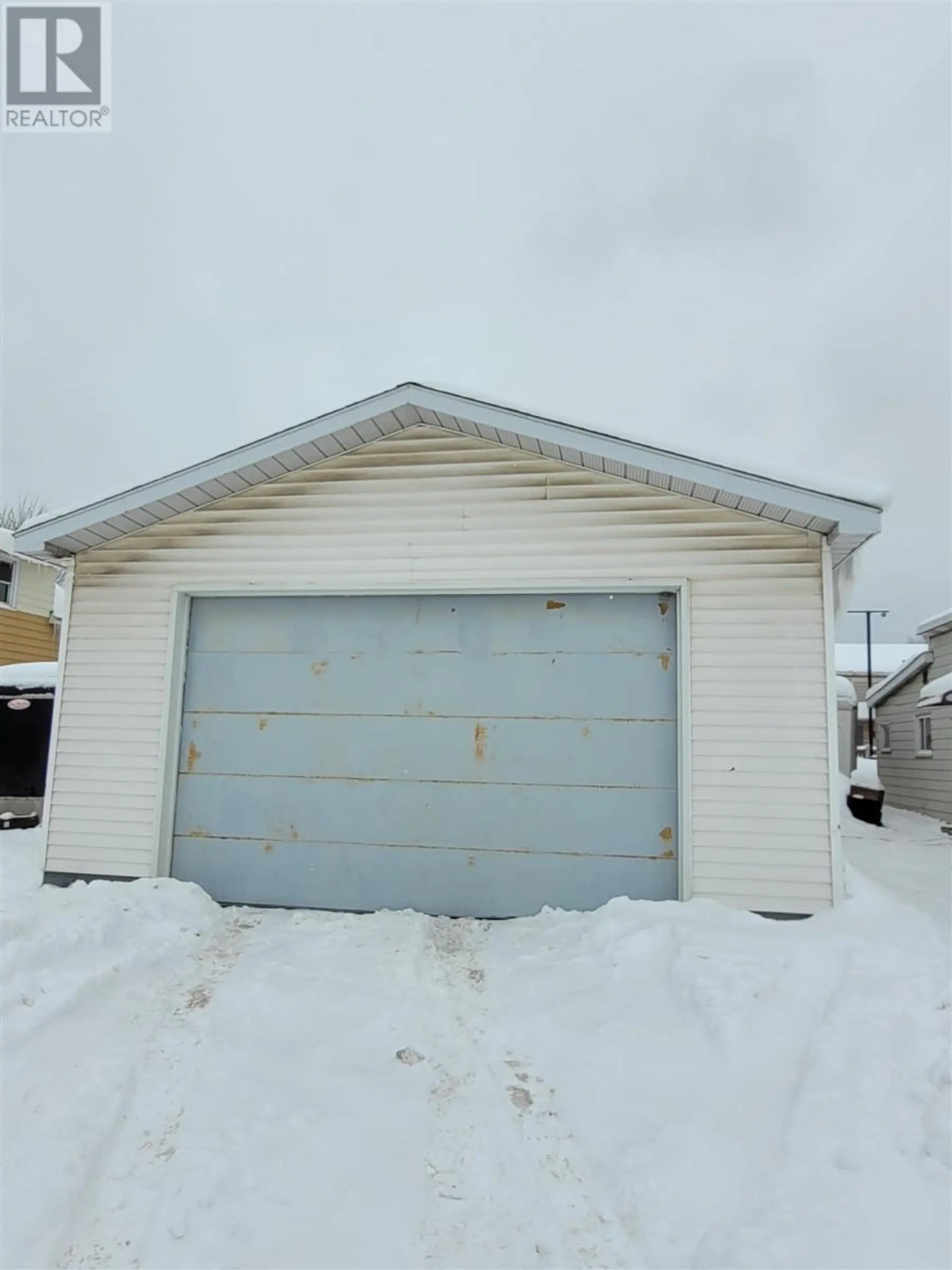 637 Queen ST W - Image 4