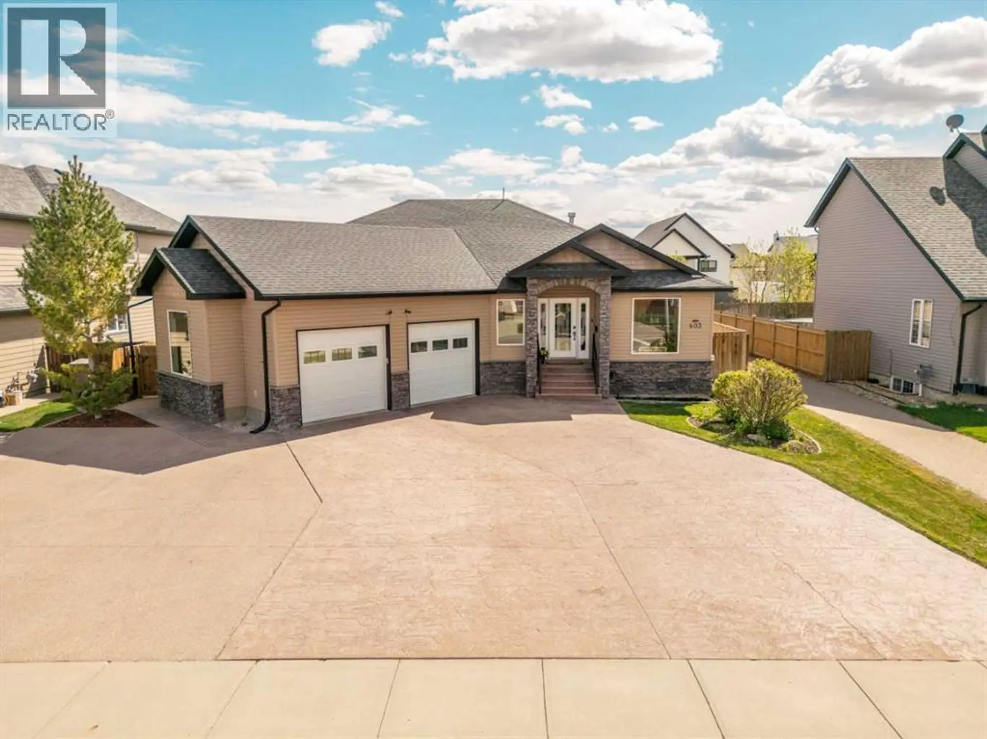 Property at 403 Centennial Avenue, Nobleford, AB