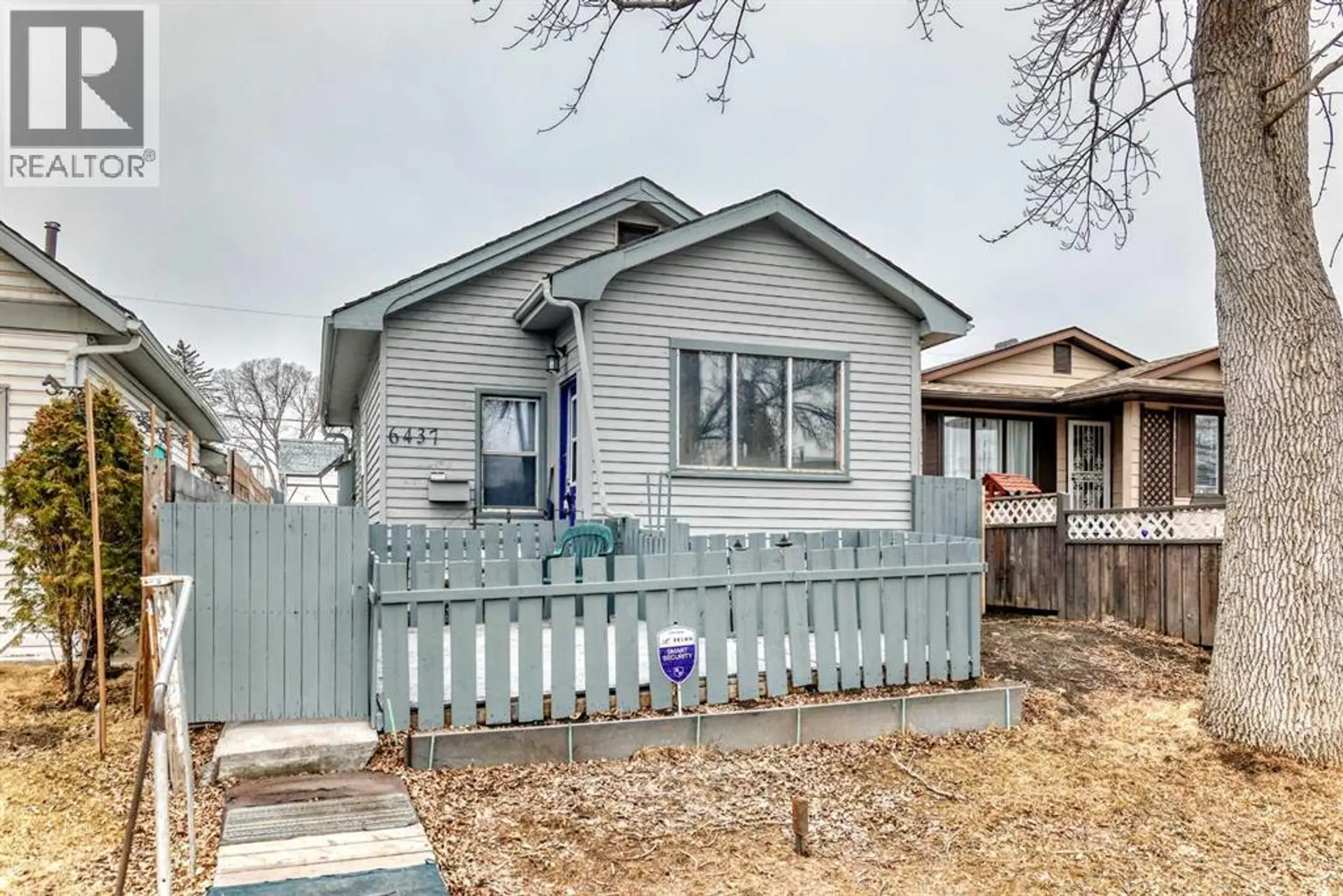 Property at 6437 19 Street SE, Calgary, AB