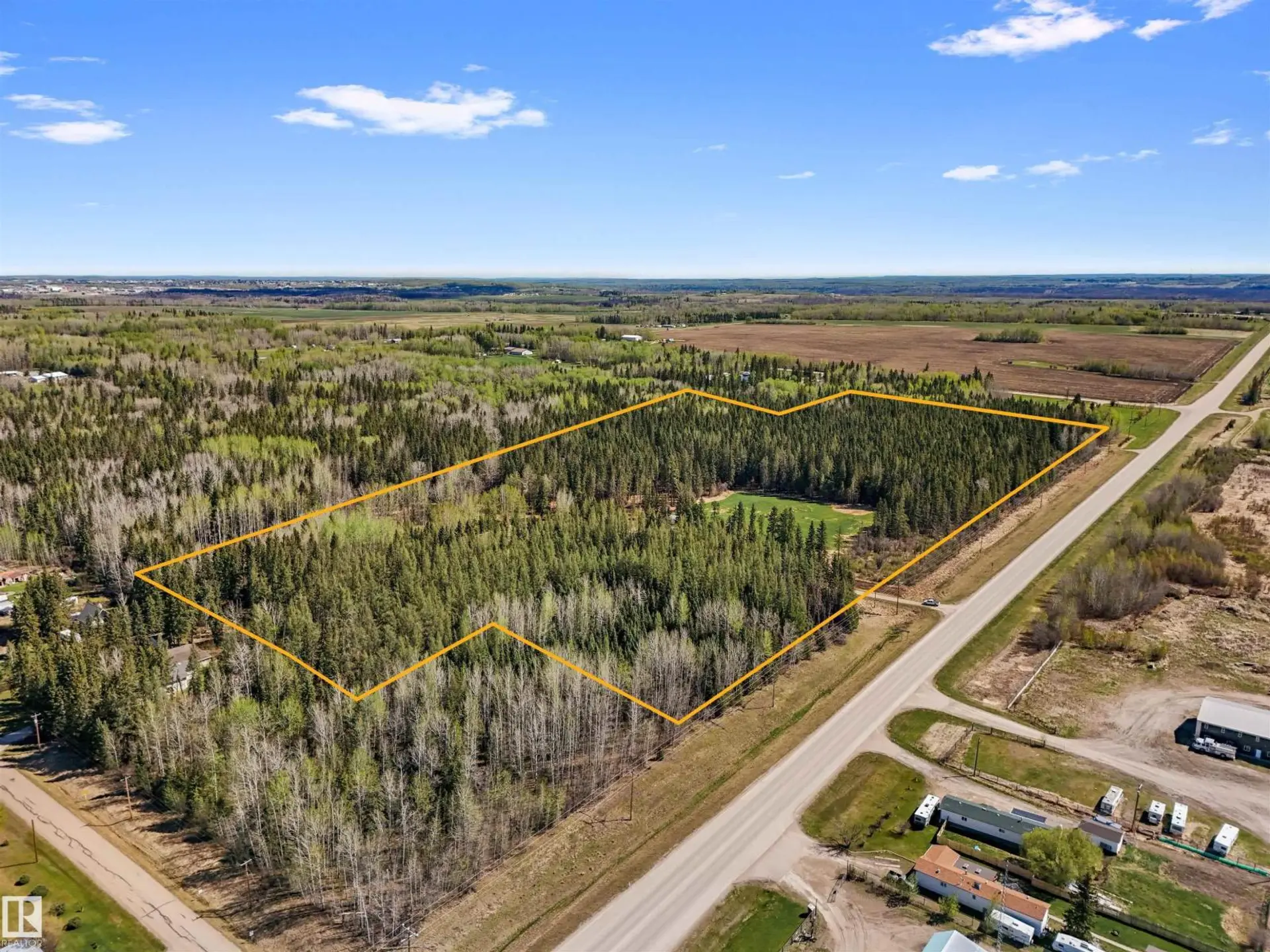 Property at 8012 HWY 620, Rural Brazeau County, AB